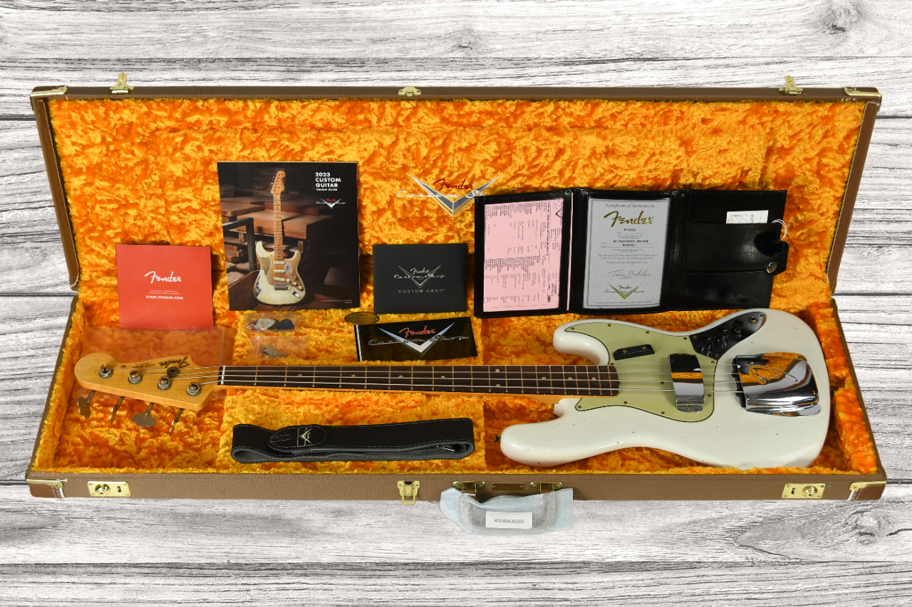 fender-custom-shop-64-jazz-bass-journeyman-relic-olympic-white-rw_65bb73bba35ea.png