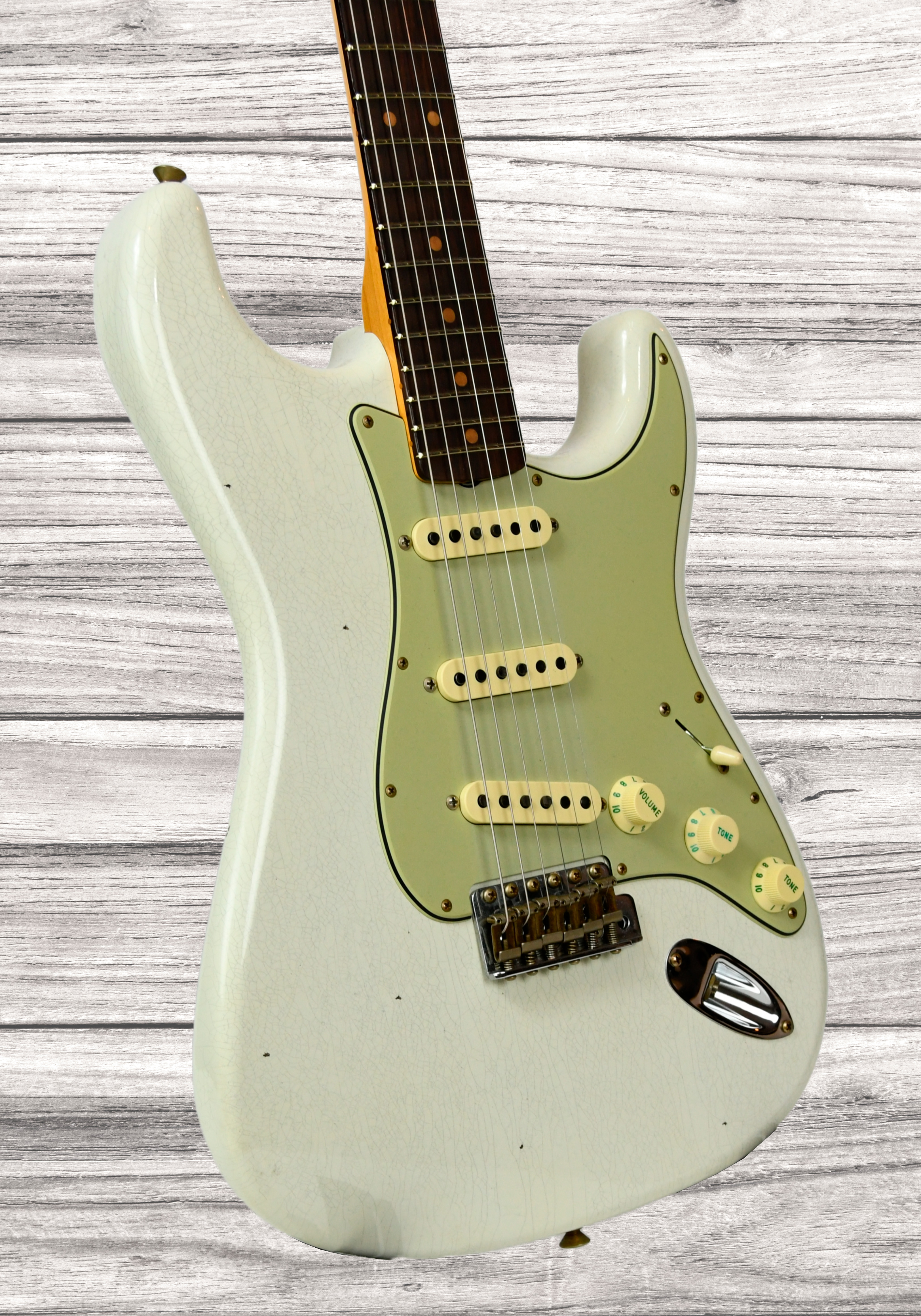 fender-custom-shop-64-stratocasterjourneyman-relic-aged-olympic-white_66e30c9e55a83.jpg