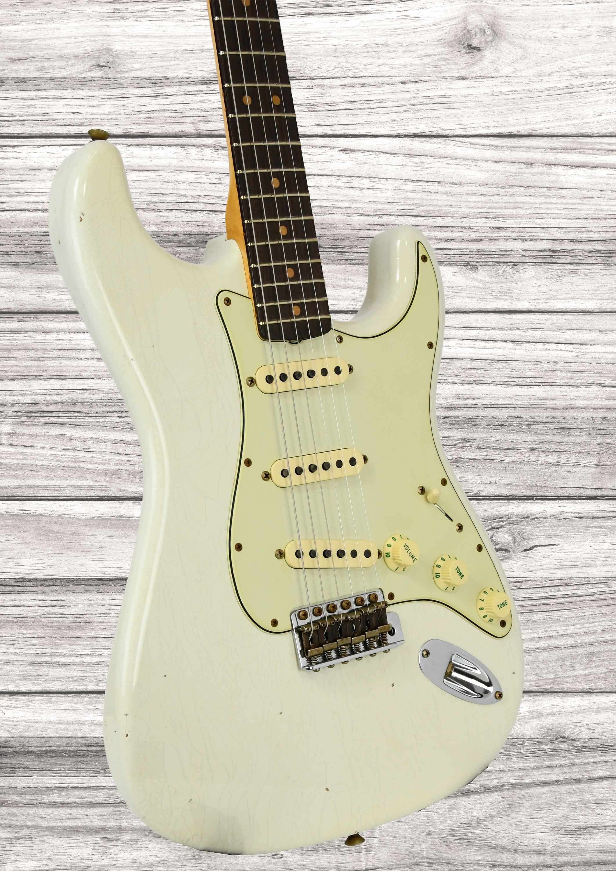 fender-custom-shop-64-stratocasterjourneyman-relic-aged-olympic-white_6931a32468dc4.jpg