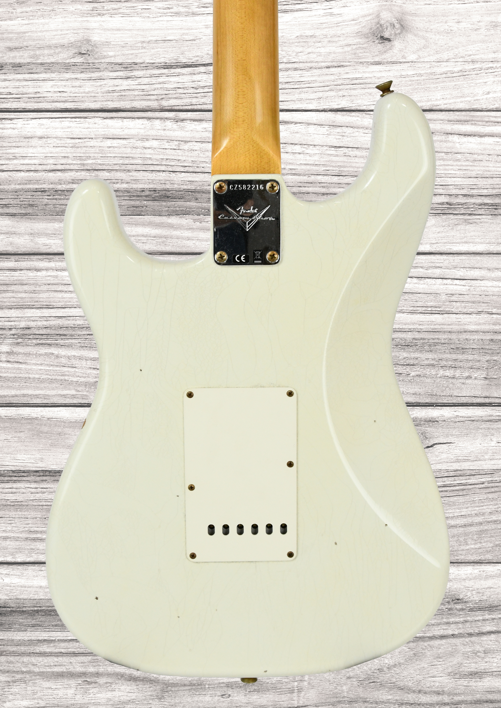 fender-custom-shop-64-stratocasterjourneyman-relic-aged-olympic-white_6931a3307034b.jpg