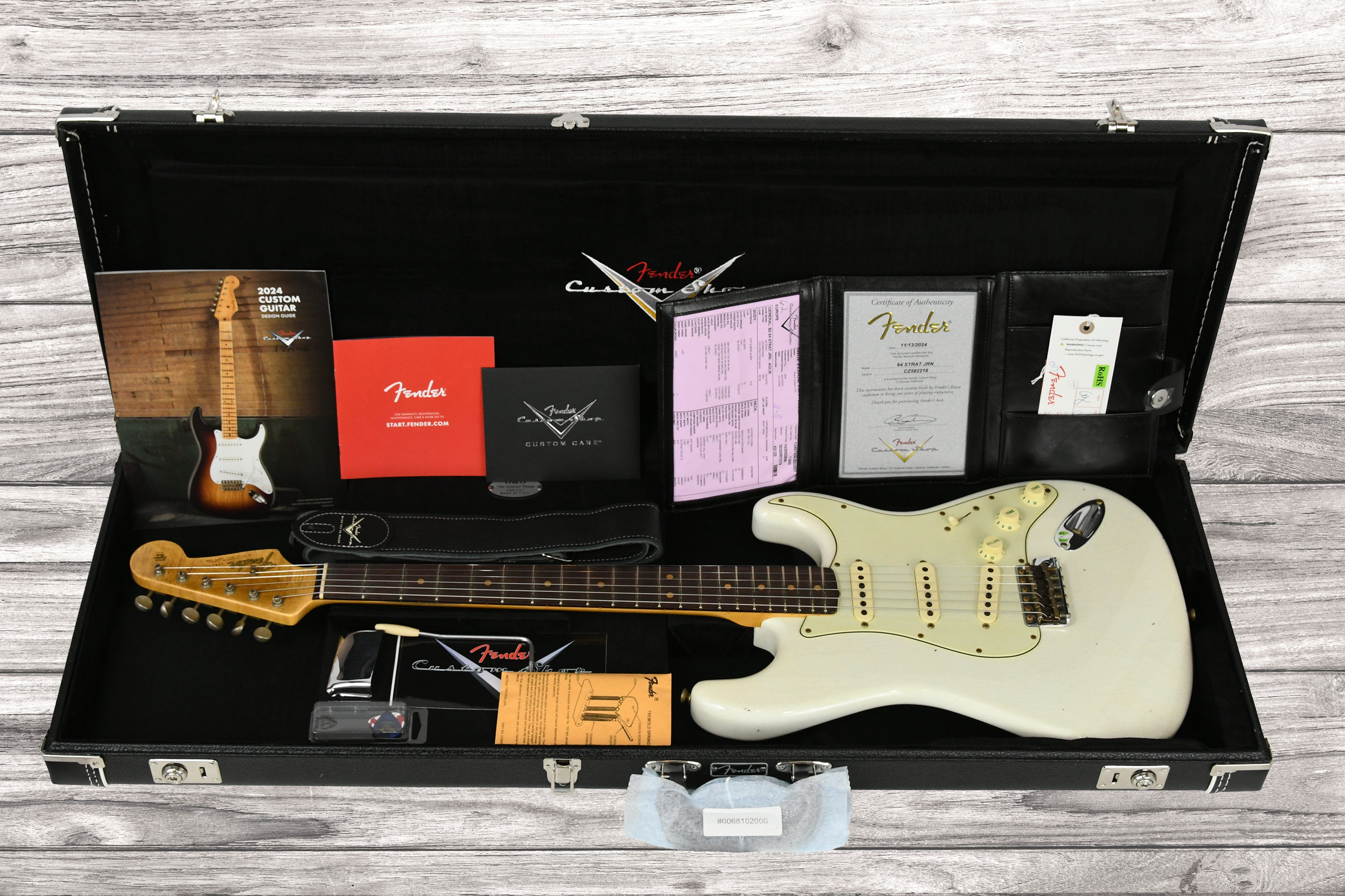 fender-custom-shop-64-stratocasterjourneyman-relic-aged-olympic-white_6931a3365b500.jpg