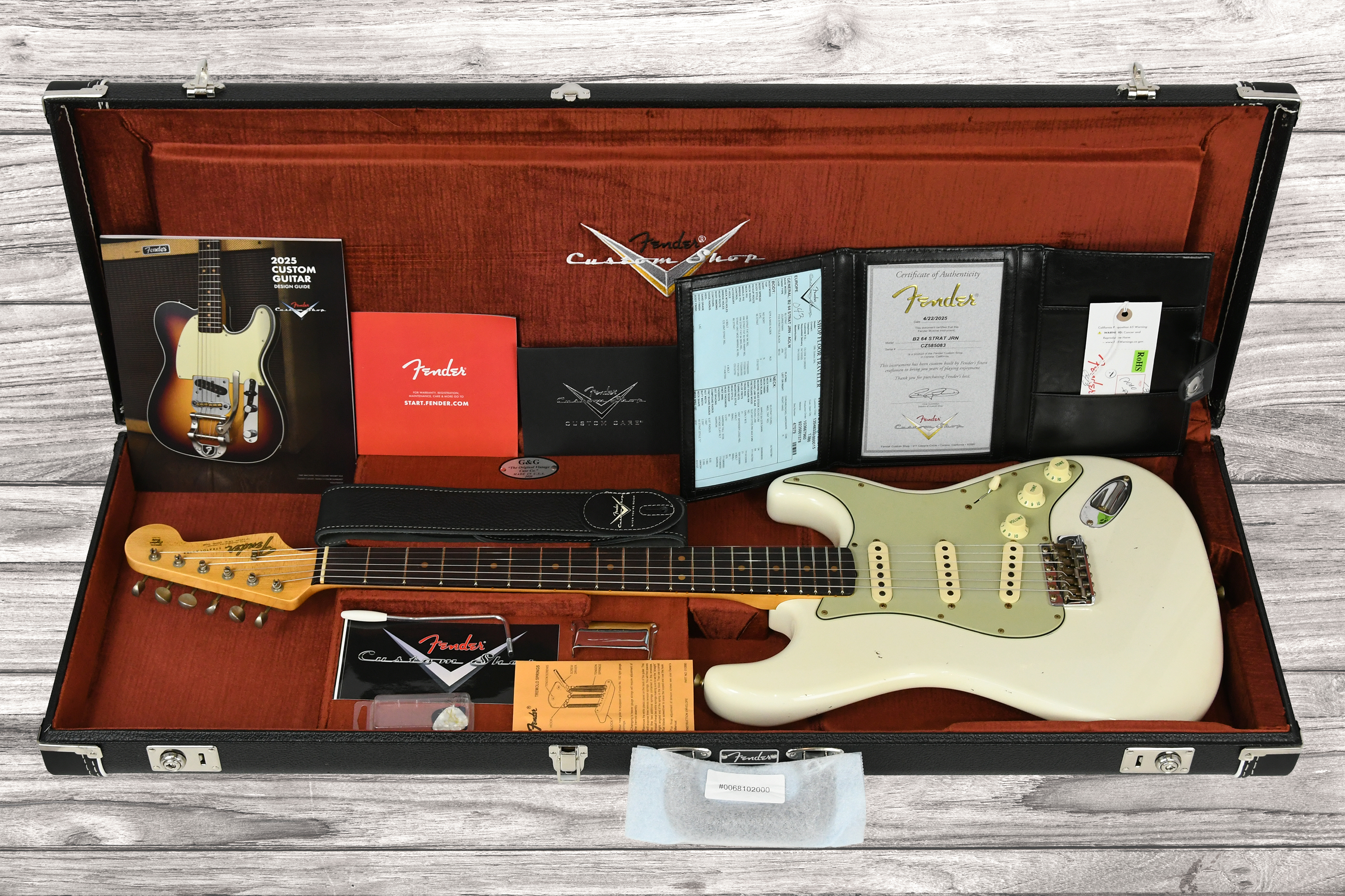fender-custom-shop-64-stratocasterjourneyman-relic-aged-olympic-white_6931a3570da5e.jpg