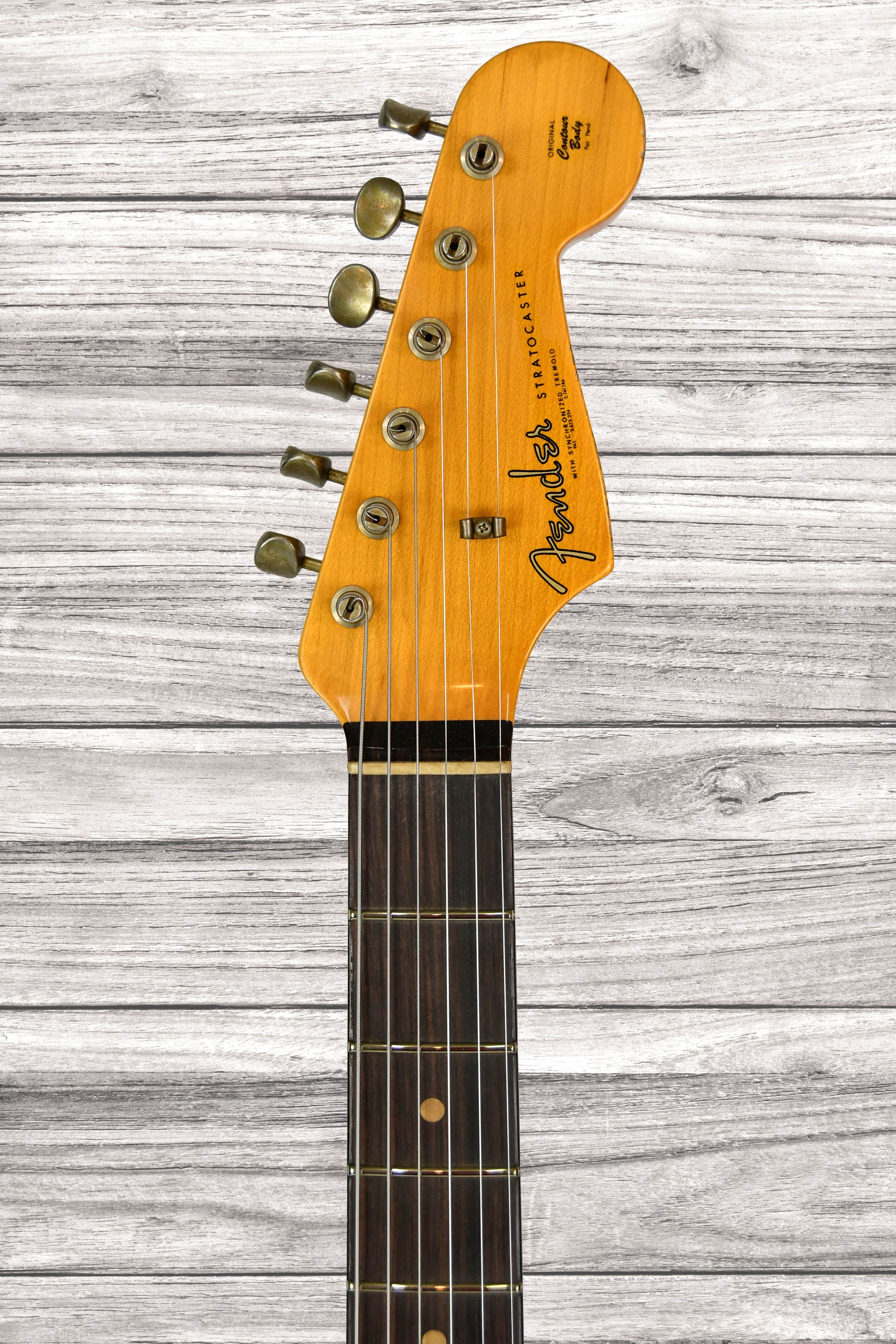 fender-custom-shop-lim-ed-62-strat-heavy-relic-faded-3-color-sunburst_66d733719deff.jpg