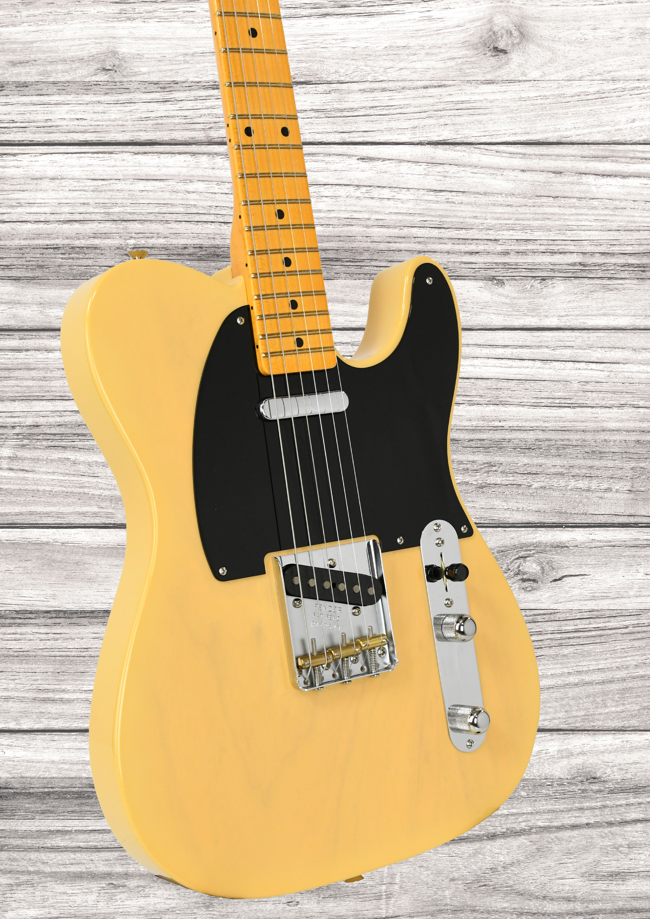 fender-custom-shop-limited-edition-54-telecaster-nocaster-blonde_693175a3cc5f0.jpg