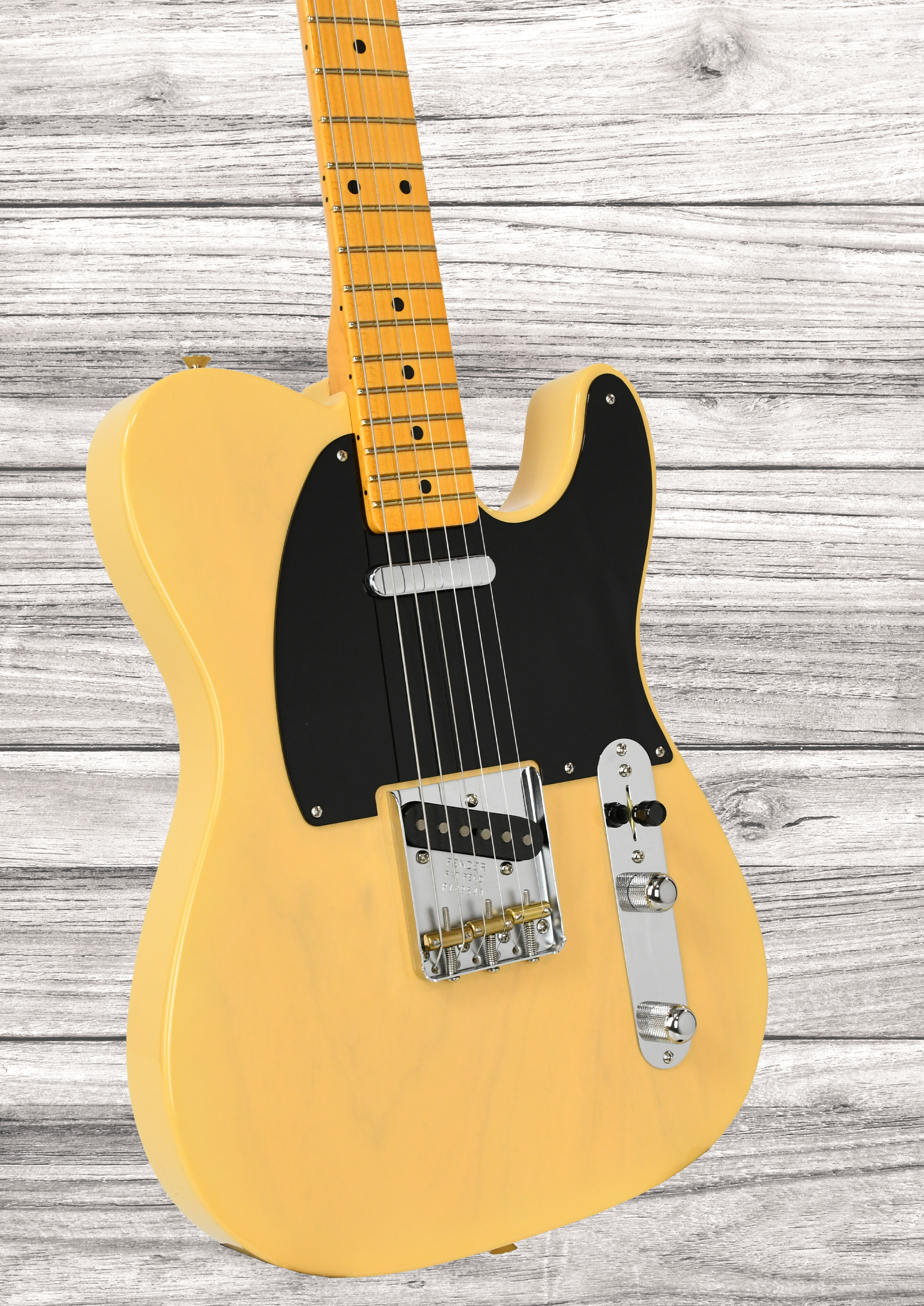 fender-custom-shop-limited-edition-54-telecaster-nocaster-blonde_693175a3cc5f0.png