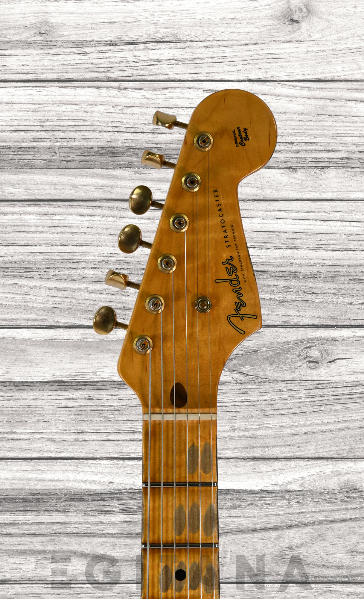 fender-custom-shop-limited-edition-55-bone-tone-relic-2a-flame-maple-fingerboard-aged-honey-blonde-gold-hardware_63c59168ad227.jpg