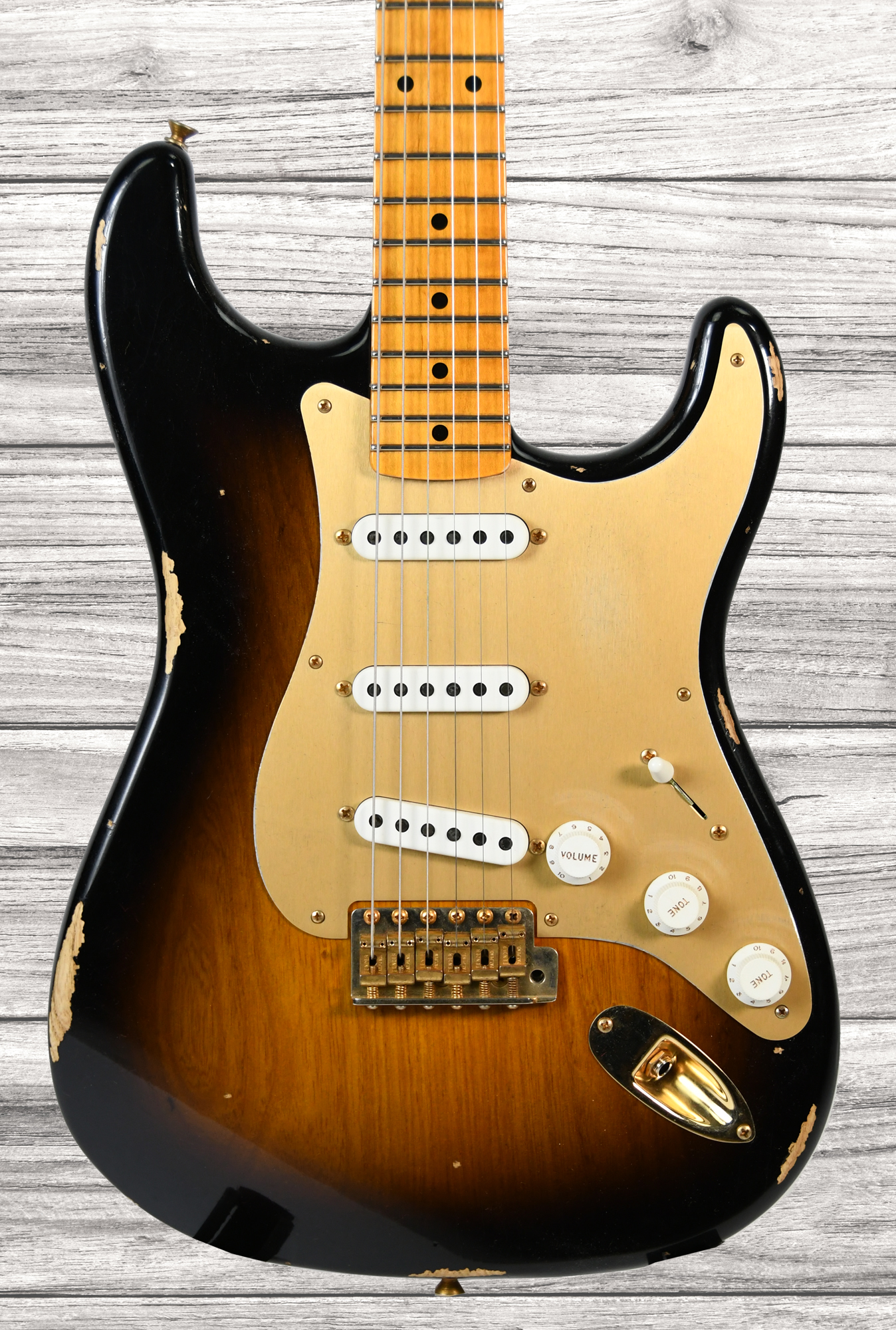 fender-custom-shop-limited-edition-55-bone-tone-relic-2a-flame-maple-fingerboard-wide-fade-2-color-sunburst-gold-hardware_63c588b2b43f5.jpg