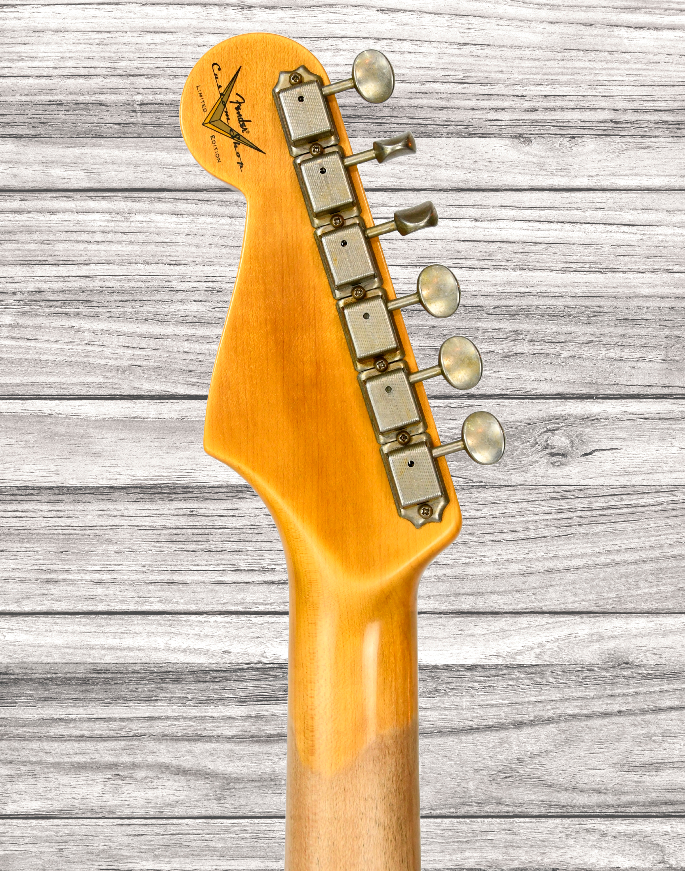 fender-custom-shop-limited-edition-56-strat-maple-neck-super-heavy-relic-candy-apple-red_68b05e01eeae7.jpg