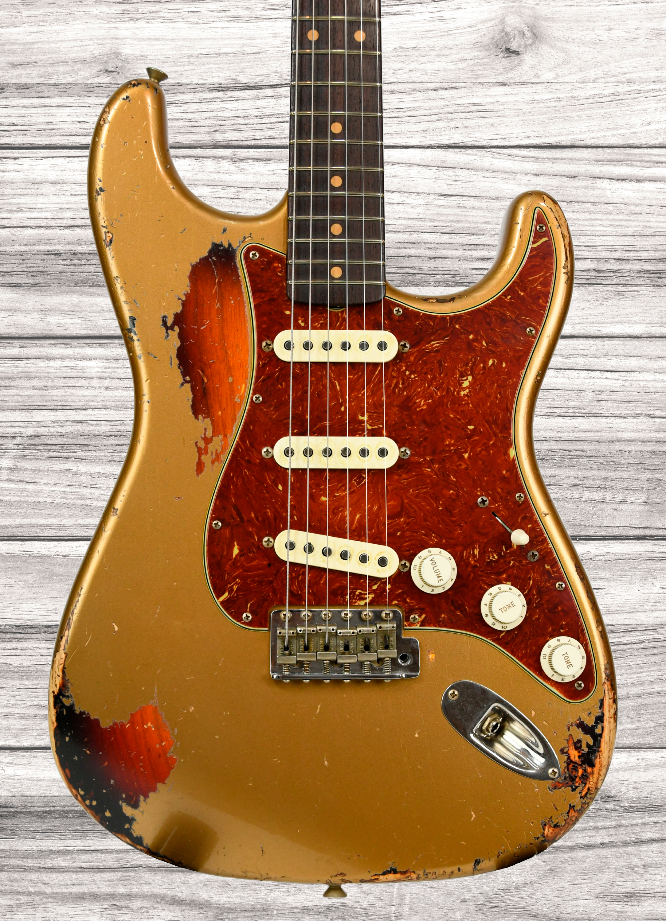 fender-custom-shop-limited-edition-62-strat-heavy-relic-ashg-3tsb-masterbuilt-levi-perry_68d17d7803120.jpg