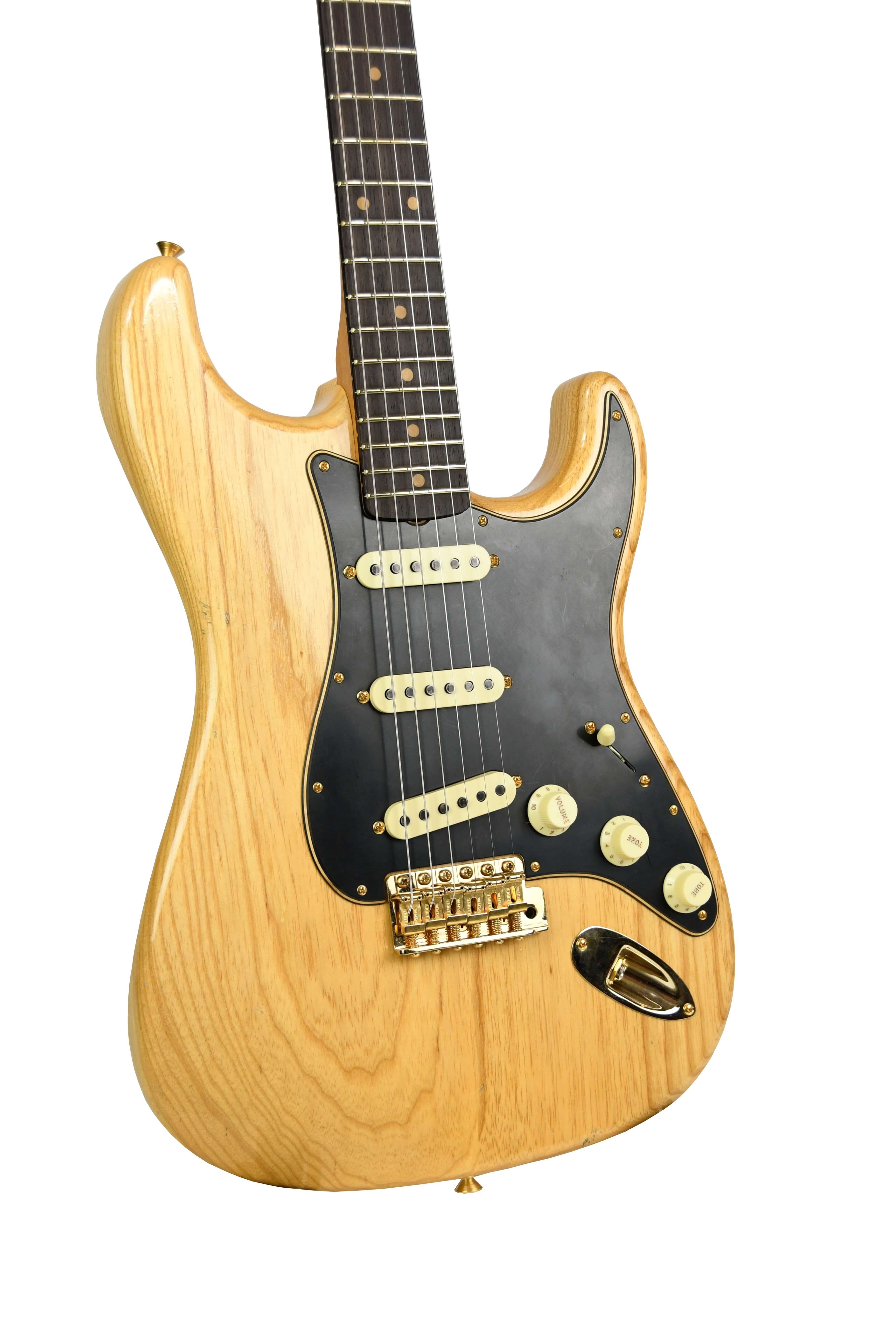 fender-custom-shop-limited-edition-62-stratocaster-journeyman-relic-aged-natural_66bf5ee39f860.jpg