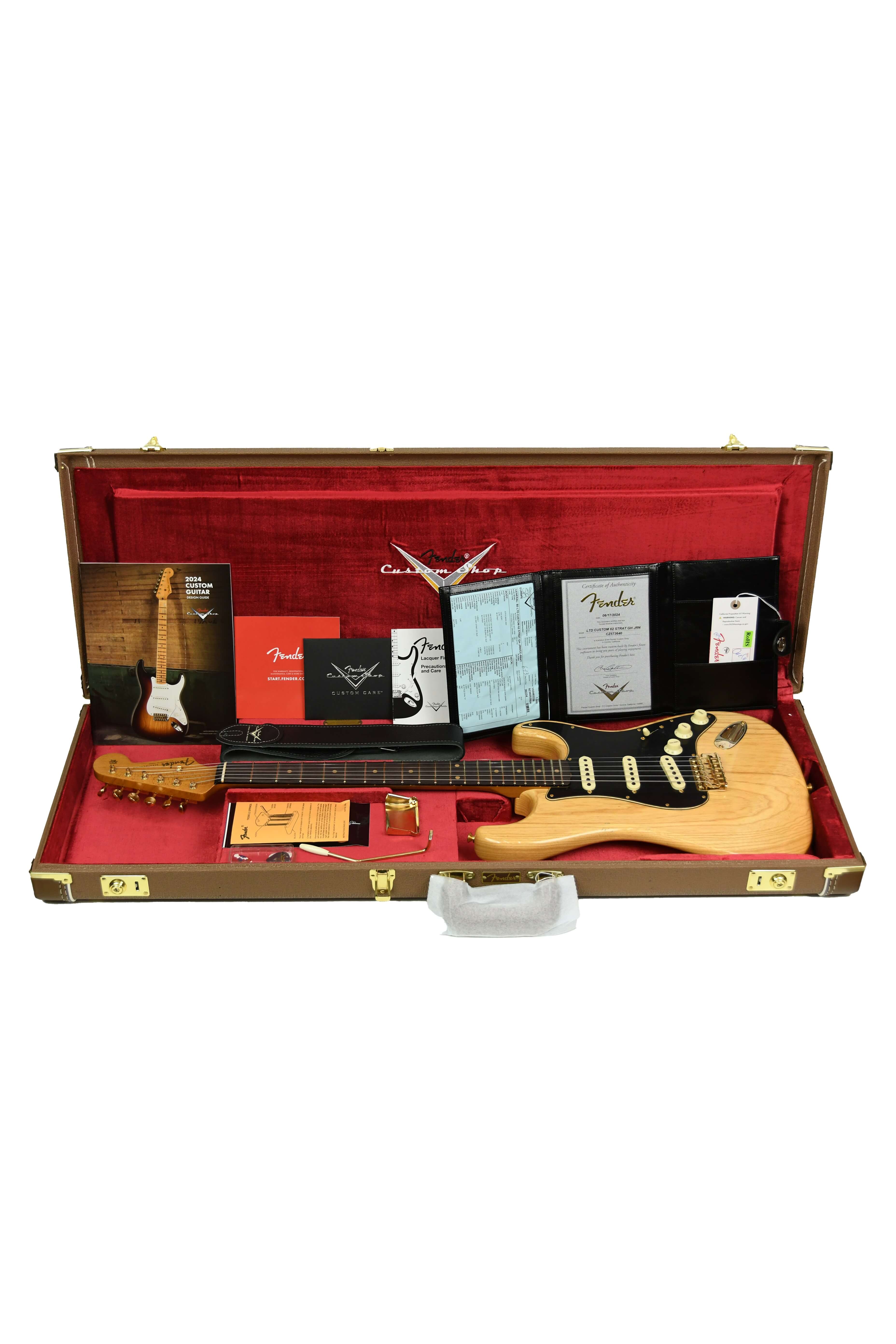 fender-custom-shop-limited-edition-62-stratocaster-journeyman-relic-aged-natural_66bf5f1ec92a9.jpg