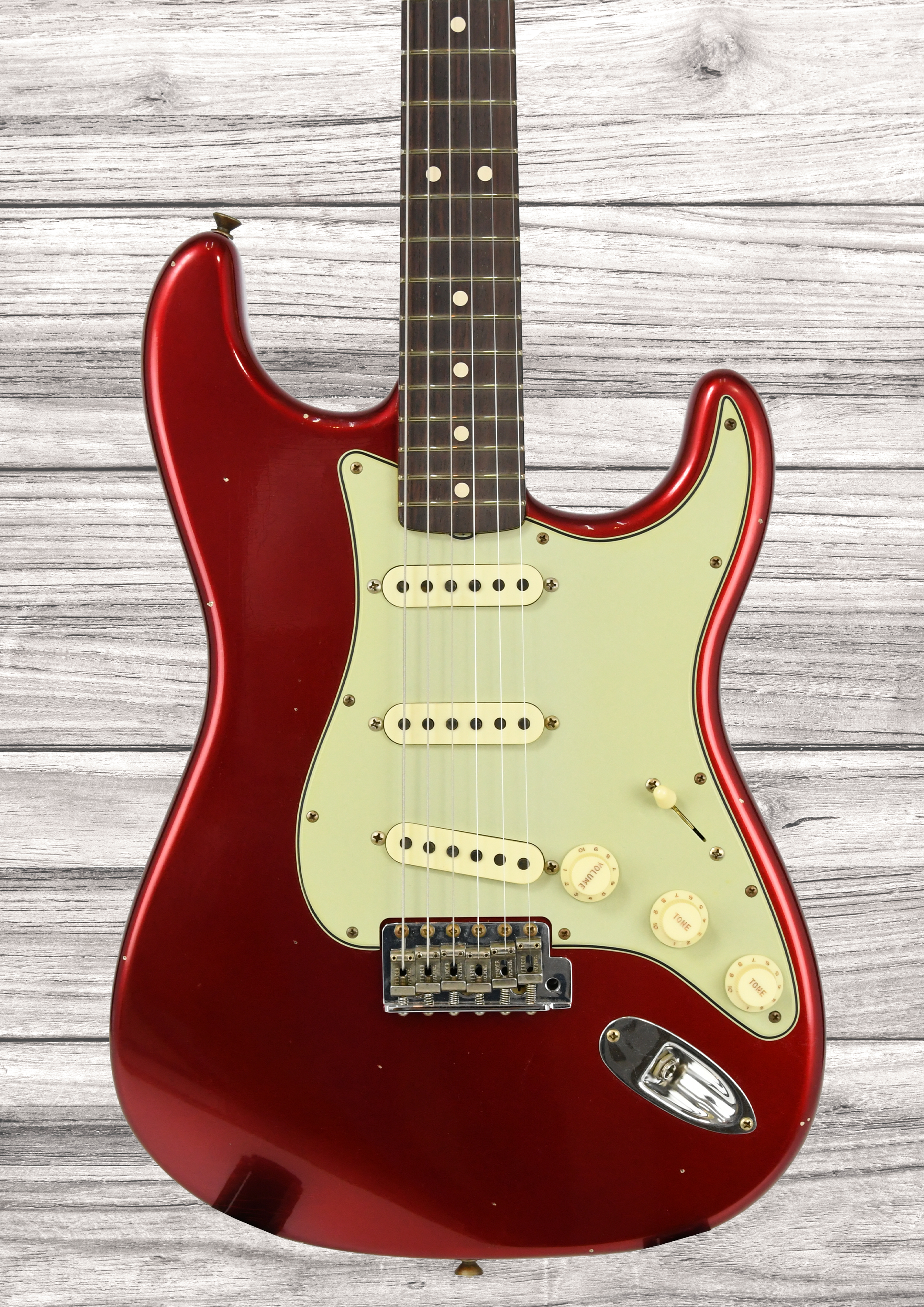 fender-custom-shop-limited-edition-63-stratocaster-journeyman-candy-apple-red_69315d153b06d.png
