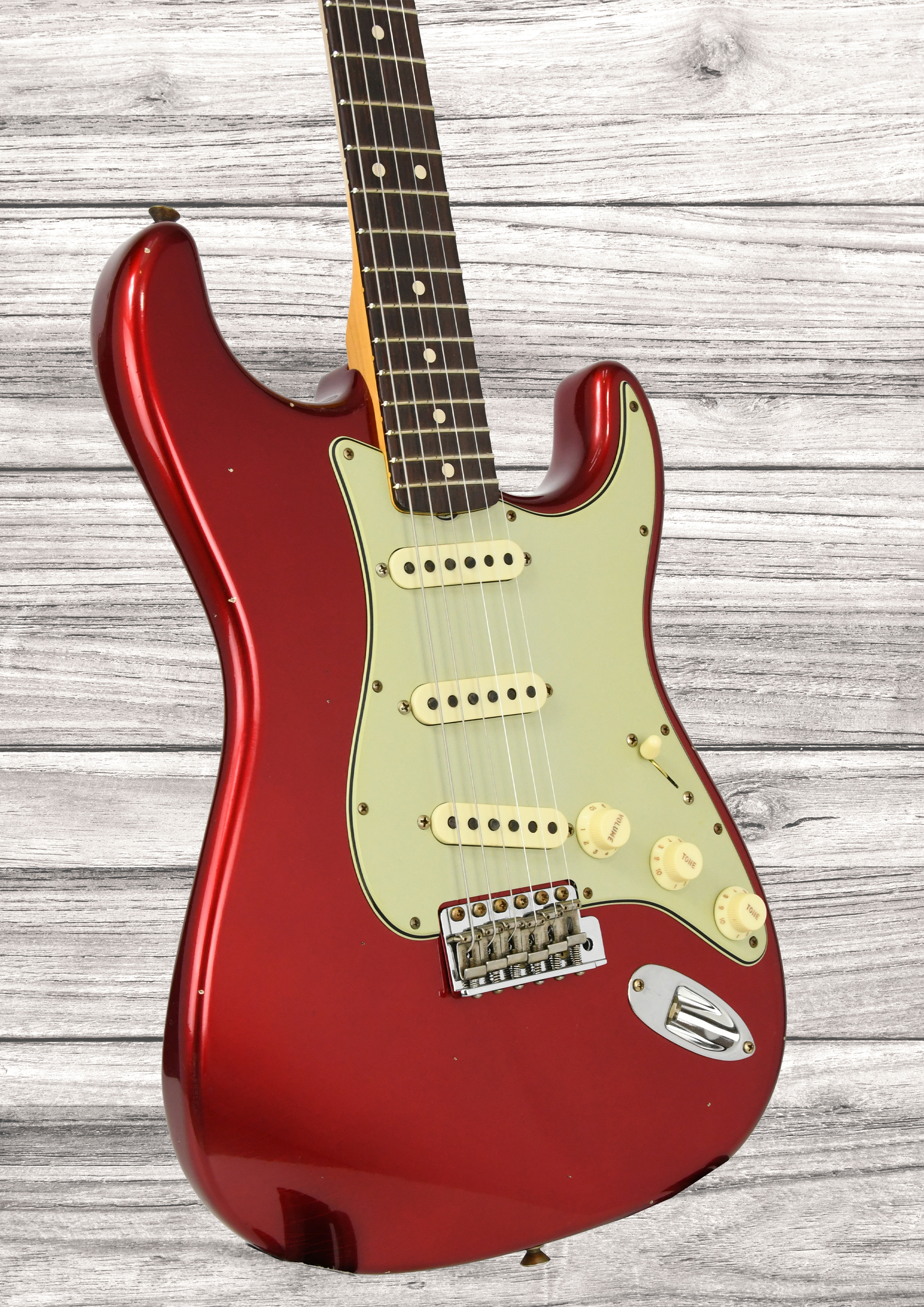 fender-custom-shop-limited-edition-63-stratocaster-journeyman-candy-apple-red_69315d1848353.jpg