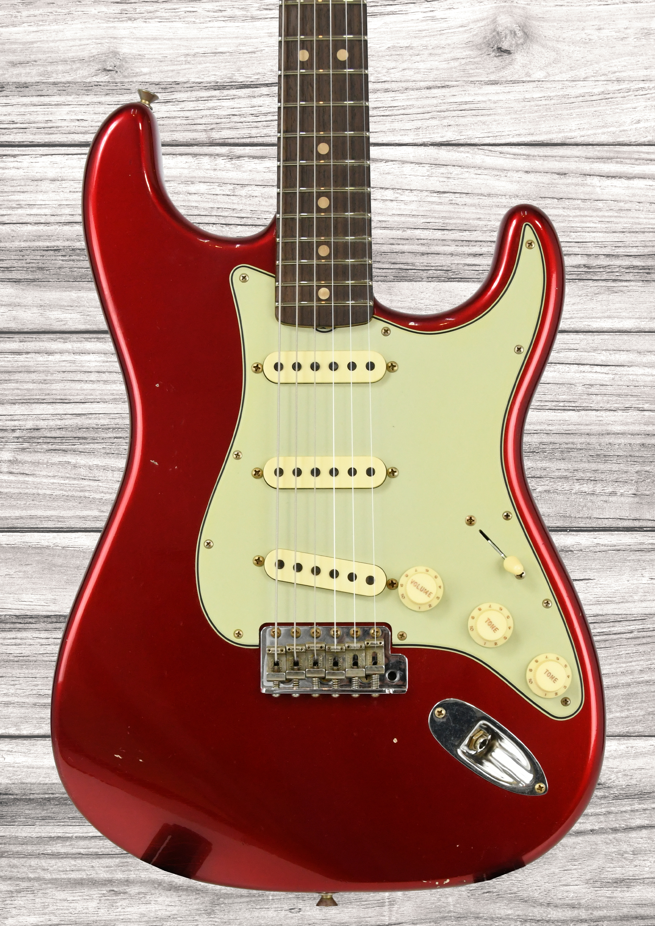 fender-custom-shop-limited-edition-63-stratocaster-journeyman-candy-apple-red_69315d361102c.jpg