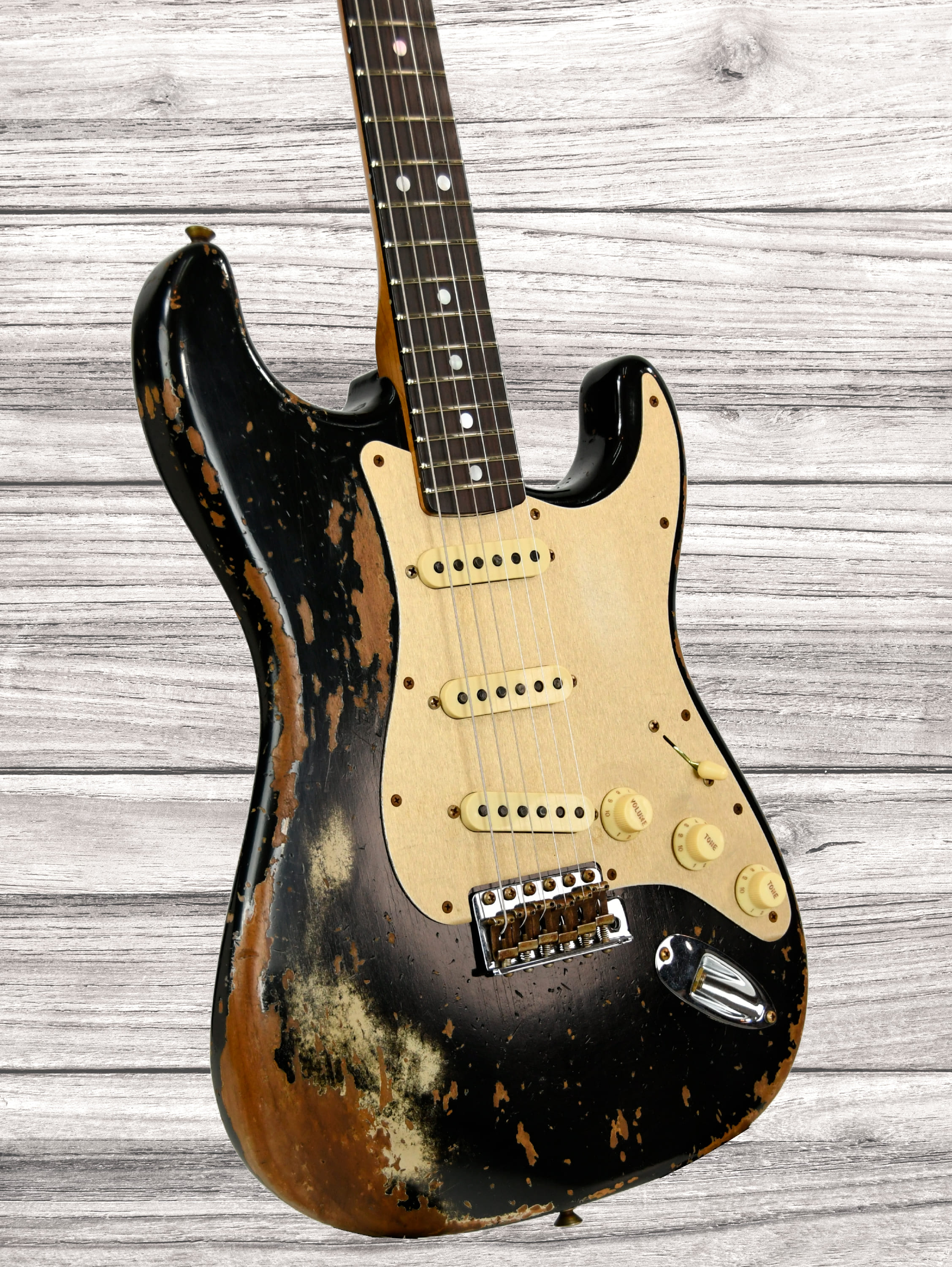 fender-custom-shop-limited-edition-66-stratocaster-super-heavy-relic-aged-black_678a441d5860a.jpg