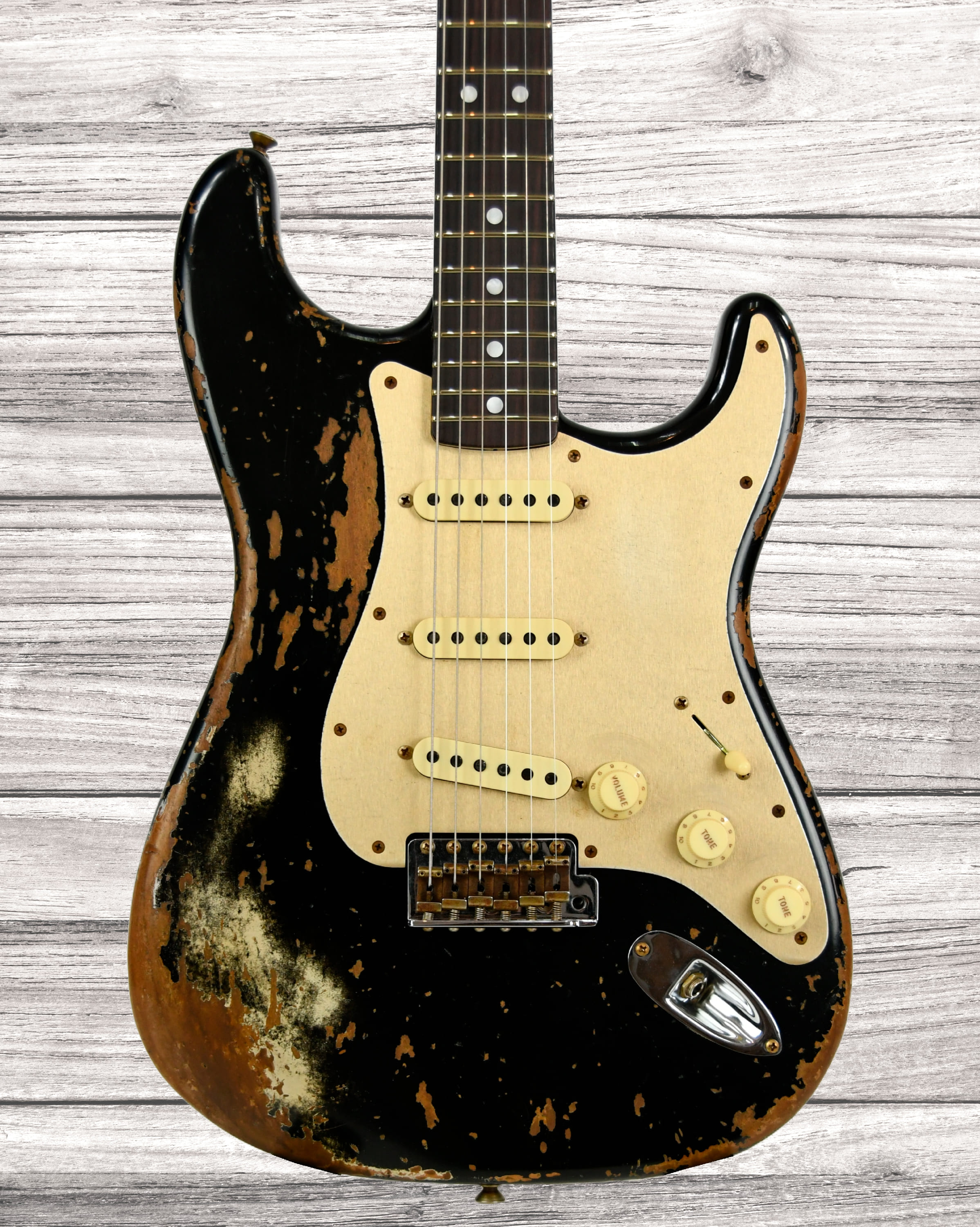 fender-custom-shop-limited-edition-66-stratocaster-super-heavy-relic-aged-black_678a4421d7073.jpg