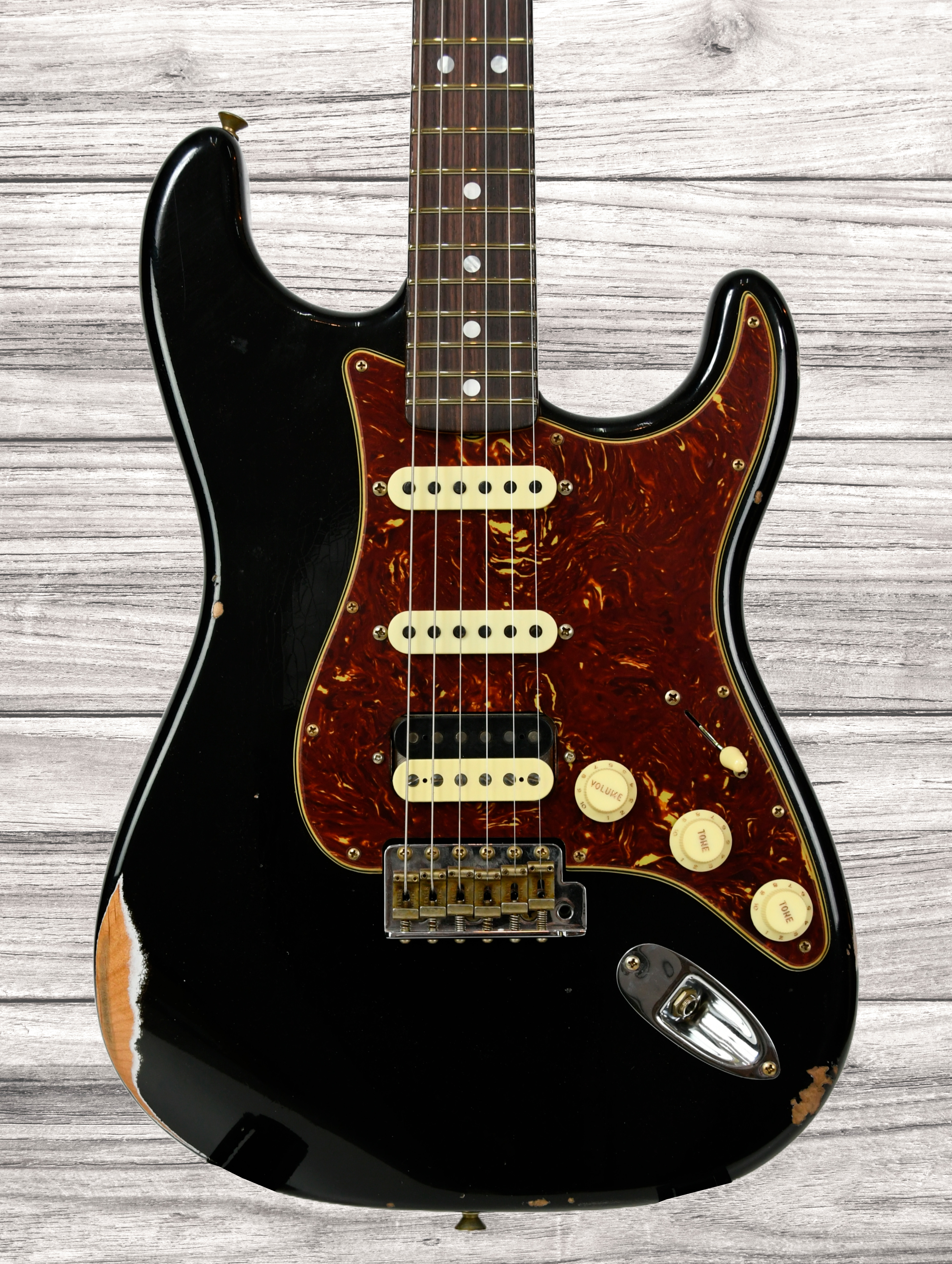 fender-custom-shop-limited-edition-67-strat-hss-relic-aged-black_66e3194aa47b9.jpg