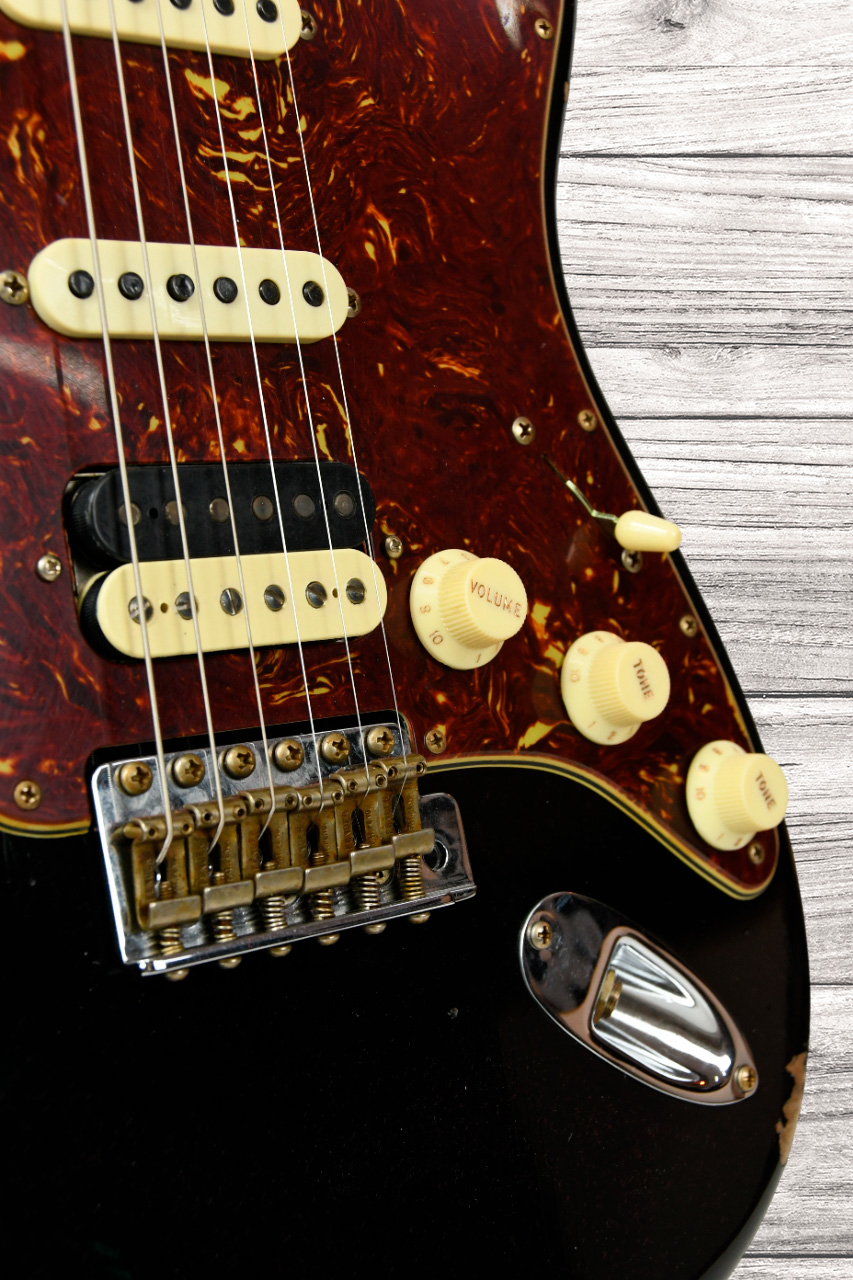 fender-custom-shop-limited-edition-67-strat-hss-relic-aged-black_66e3196310896.jpg