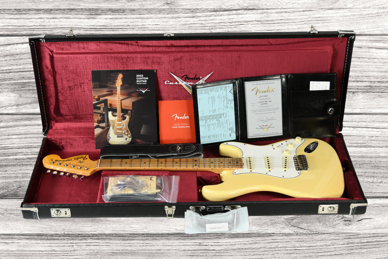 fender-custom-shop-limited-edition-69-strat-journeyman-relic-aged-vintage-white_65b7890500fbd.png