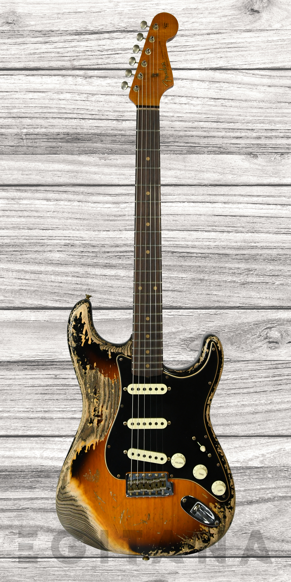 fender-custom-shop-limited-edition-poblano-strat-super-heavy-relic-super-faded-aged-3-color-sunburst_635027688b02f.jpg