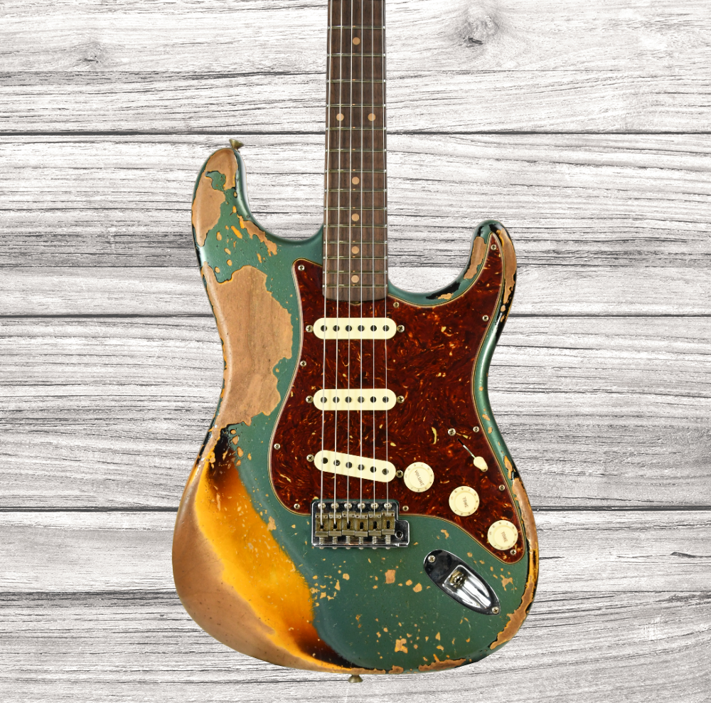 fender-custom-shop-limited-edition-roasted-61-super-heavy-relic-rosewood-fingerboard-sherwood-green-over-sunburst_64b517f675f24.png