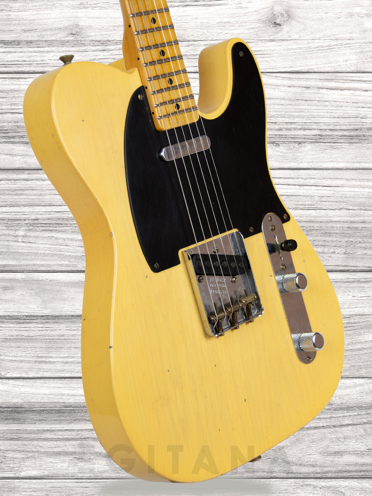 fender-custom-shop-ltd-70th-anniversary-broadcaster-journeyman-relic-nocasterr-blonde_6087db570b89f.jpg