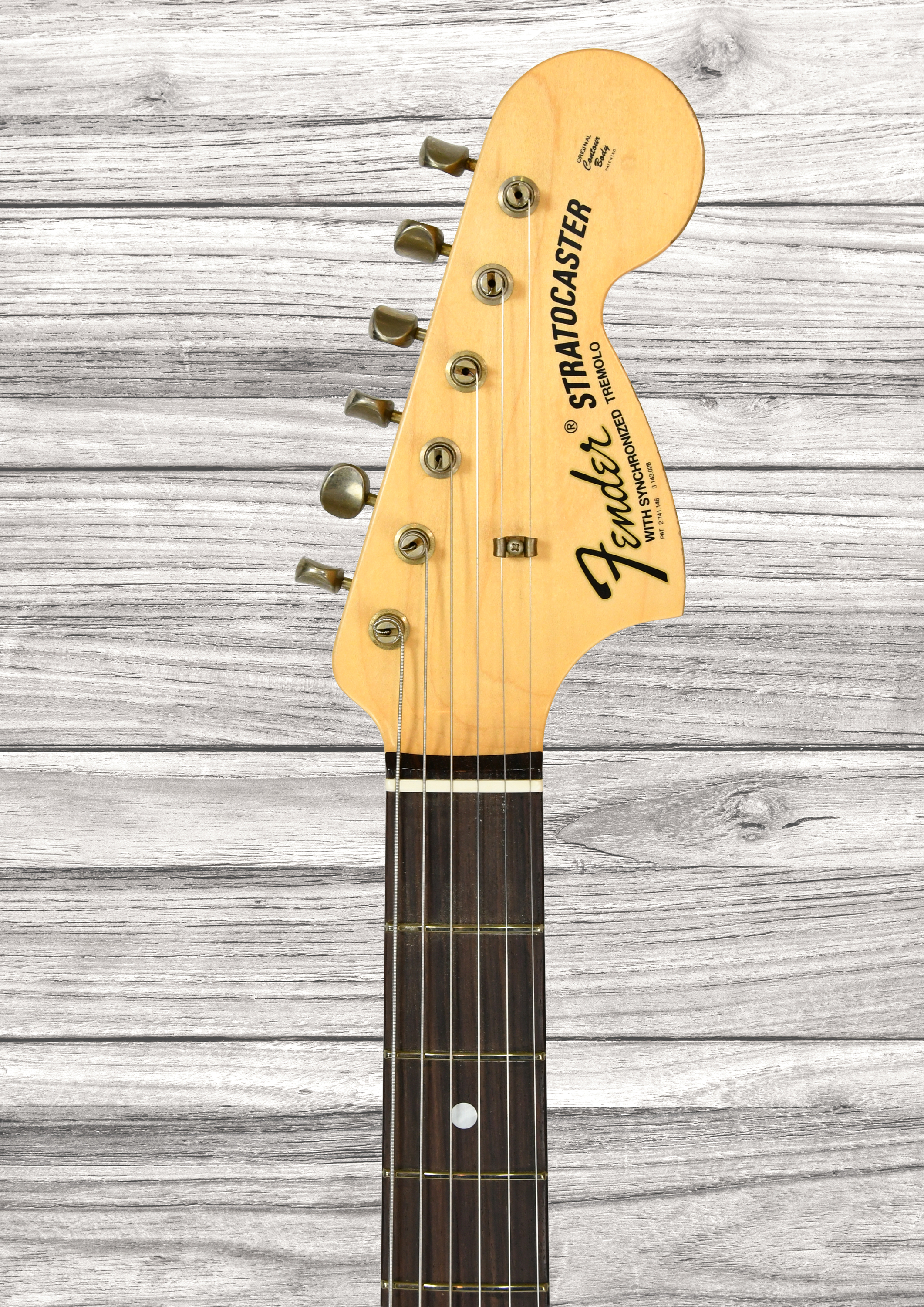 fender-custom-shop-michael-landau-signature-1968-round-laminated-rosewood-bleached-3-color-sunburst_6904f70615b9e.jpg