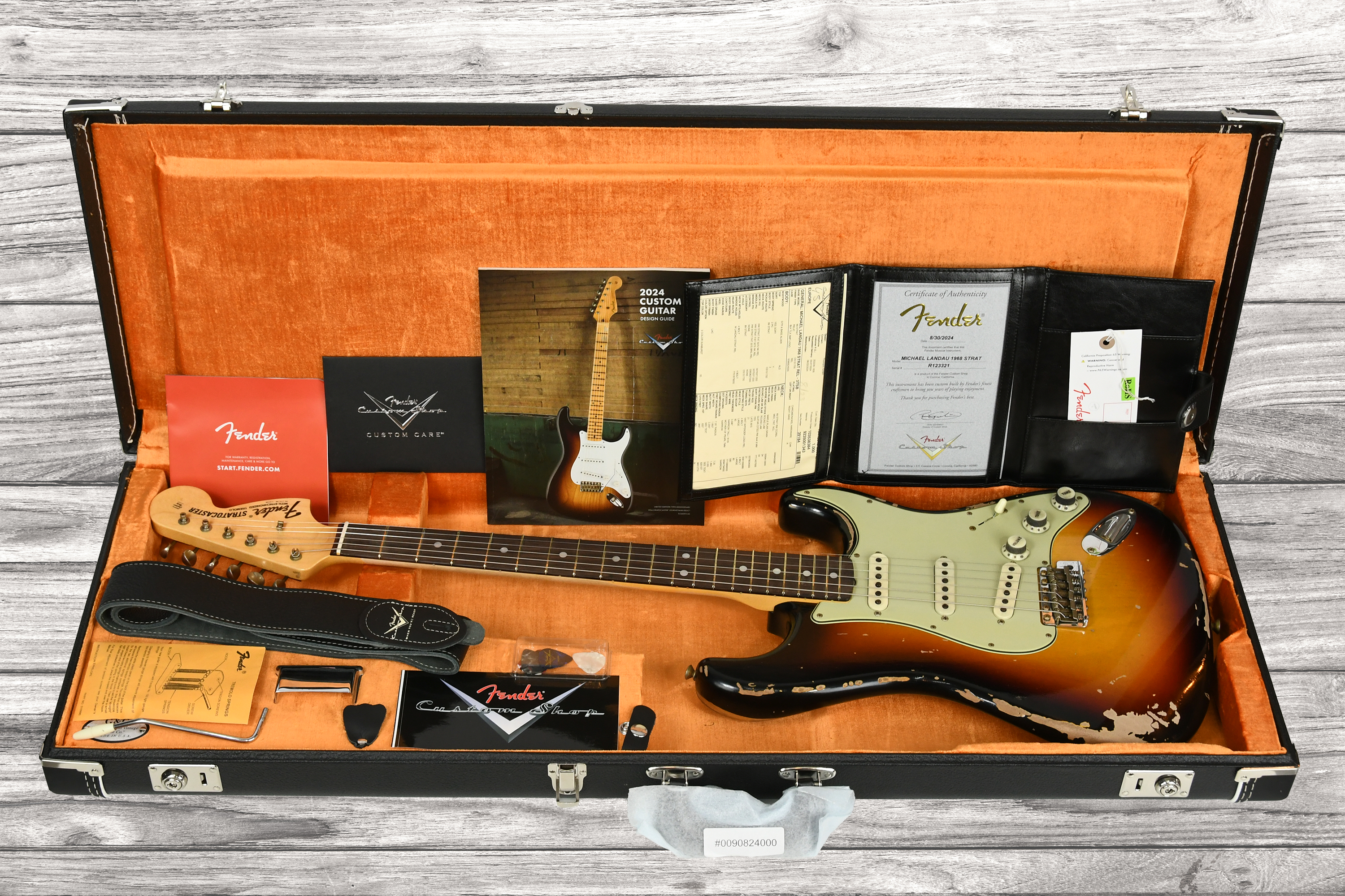 fender-custom-shop-michael-landau-signature-1968-round-laminated-rosewood-bleached-3-color-sunburst_6904f714de6b1.jpg