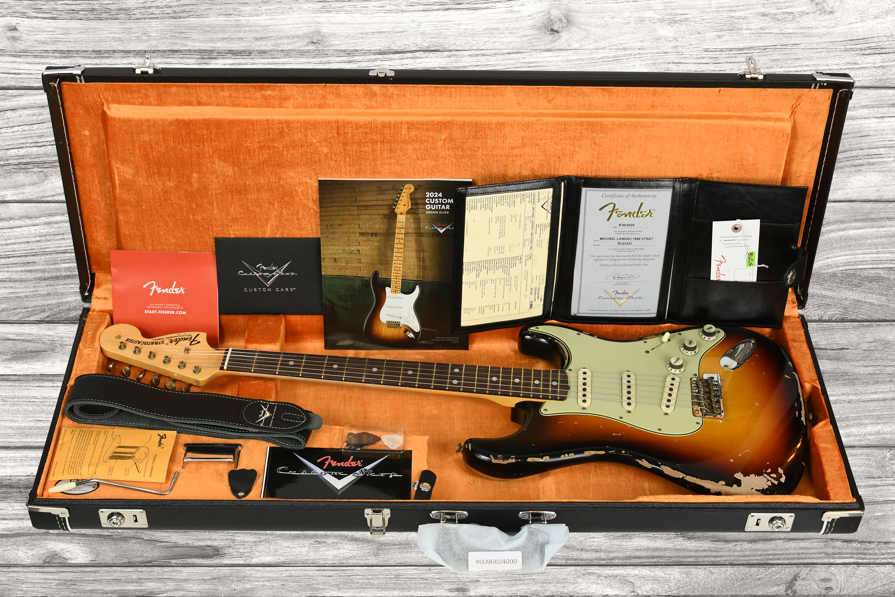 fender-custom-shop-michael-landau-signature-1968-round-laminated-rosewood-bleached-3-color-sunburst_6904f714de6b1.png