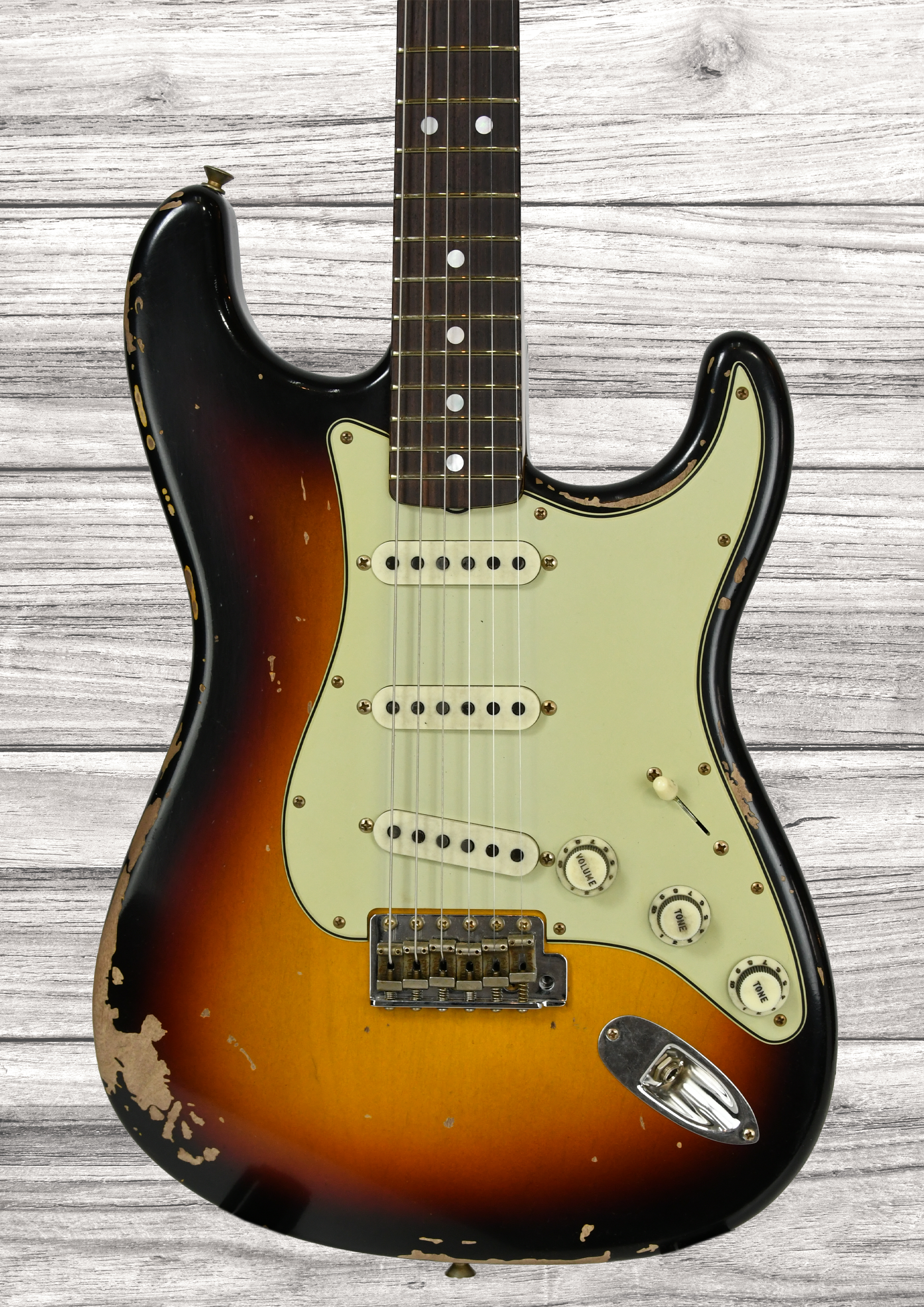 fender-custom-shop-michael-landau-signature-1968-round-laminated-rosewood-bleached-3-color-sunburst_6904f7235d0cd.png