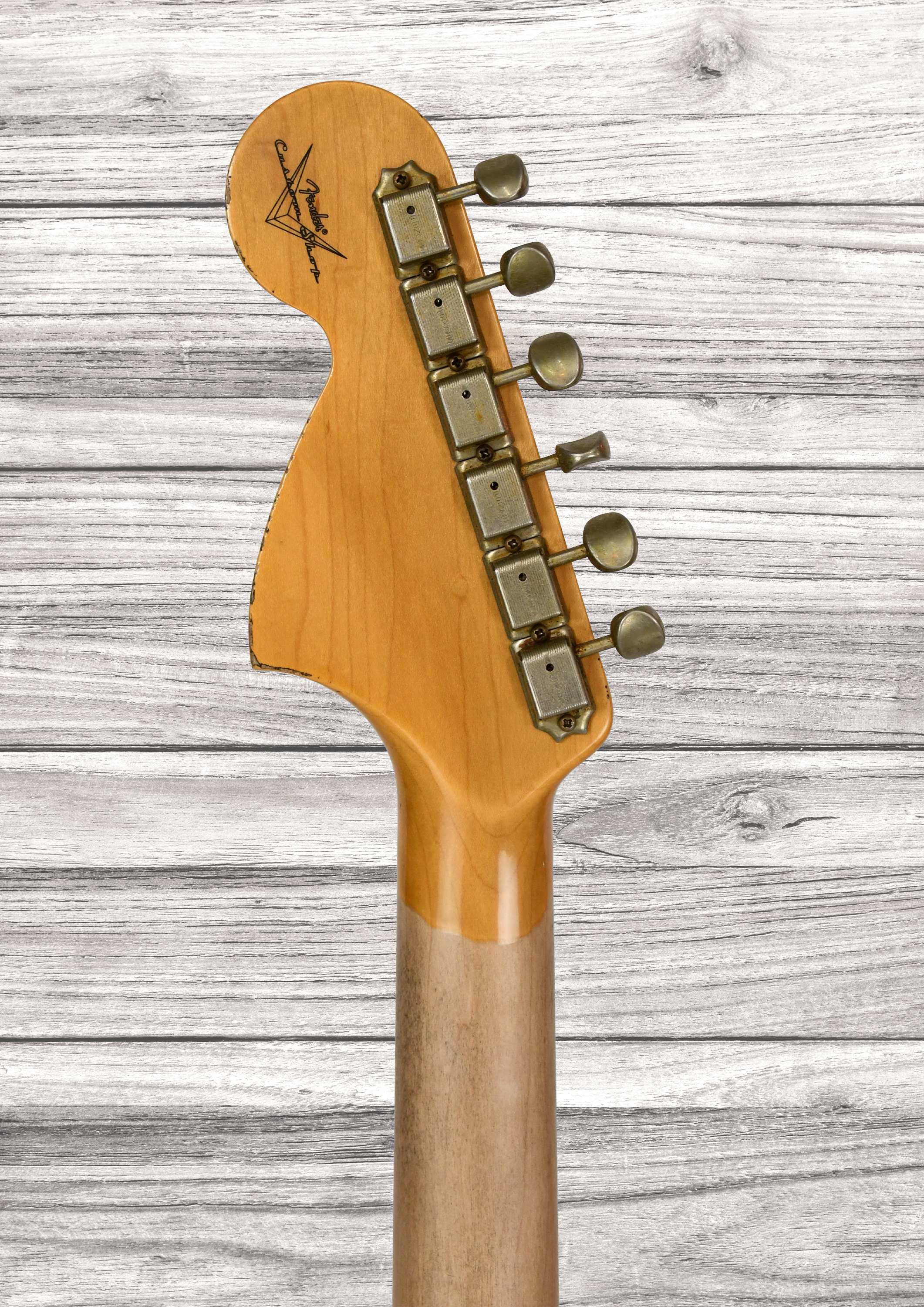 fender-custom-shop-michael-landau-signature-1968-round-laminated-rosewood-bleached-3-color-sunburst_6904f73208cd0.png
