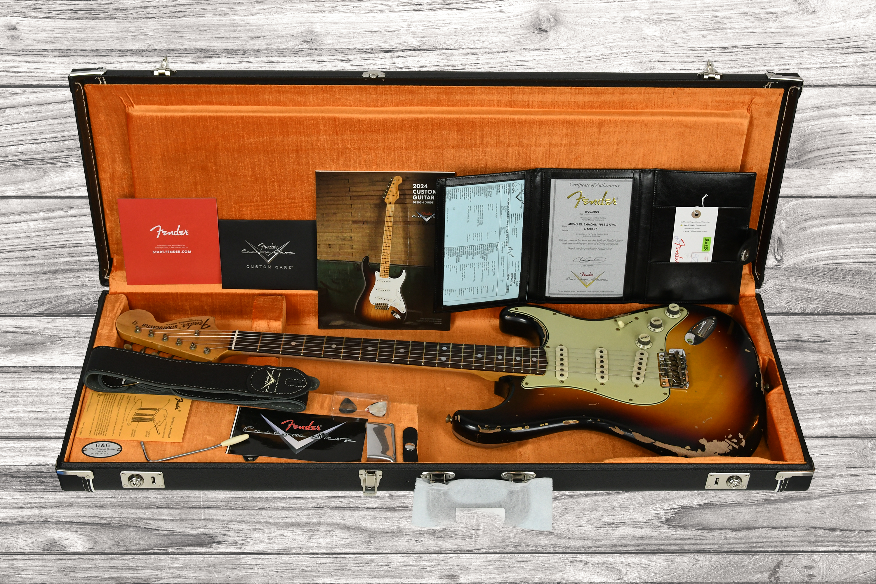 fender-custom-shop-michael-landau-signature-1968-round-laminated-rosewood-bleached-3-color-sunburst_6904f73d092b1.png