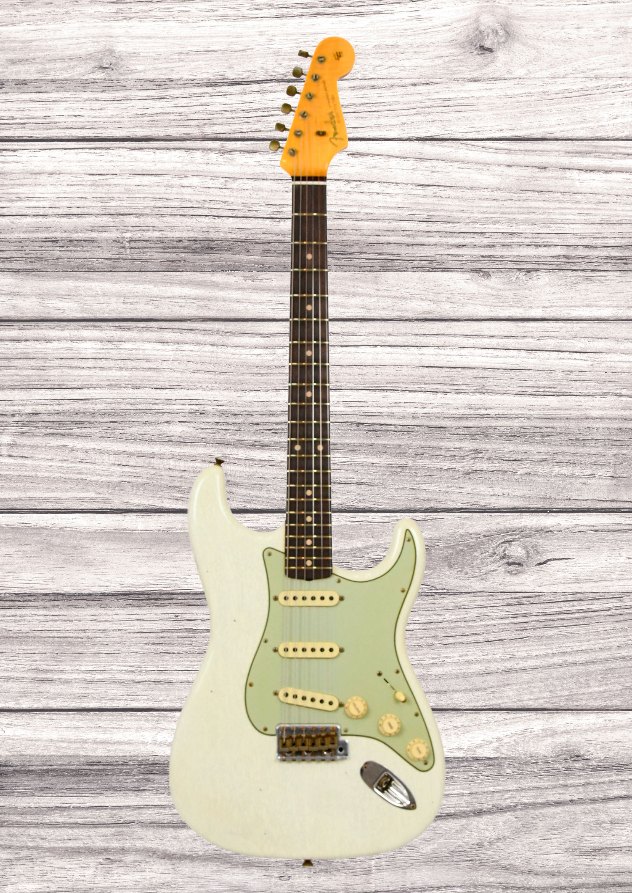 fender-custom-shop-stratocaster-journeyman-relic-aged-olympic-white_6aa11605f17c4.jpg
