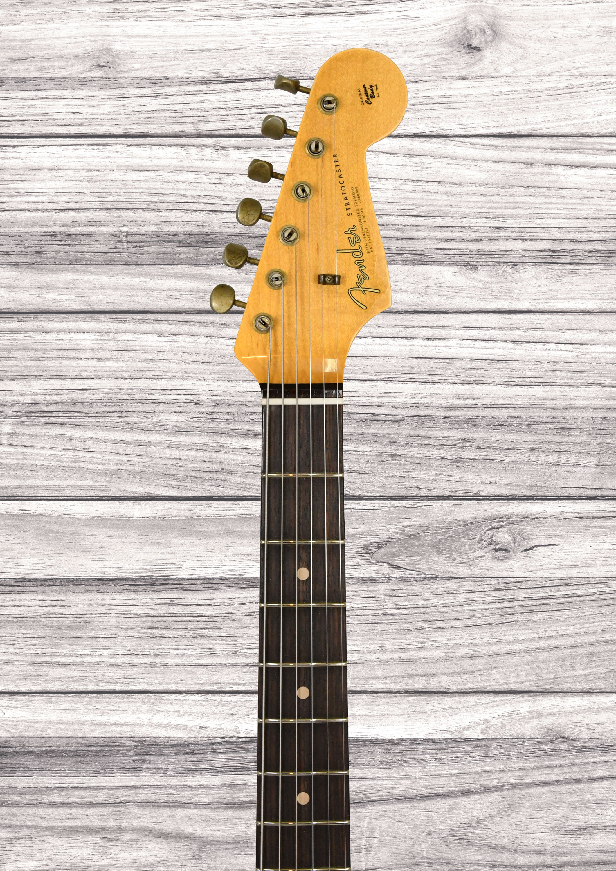 fender-custom-shop-stratocaster-journeyman-relic-aged-olympic-white_6aa116087aca5.jpg