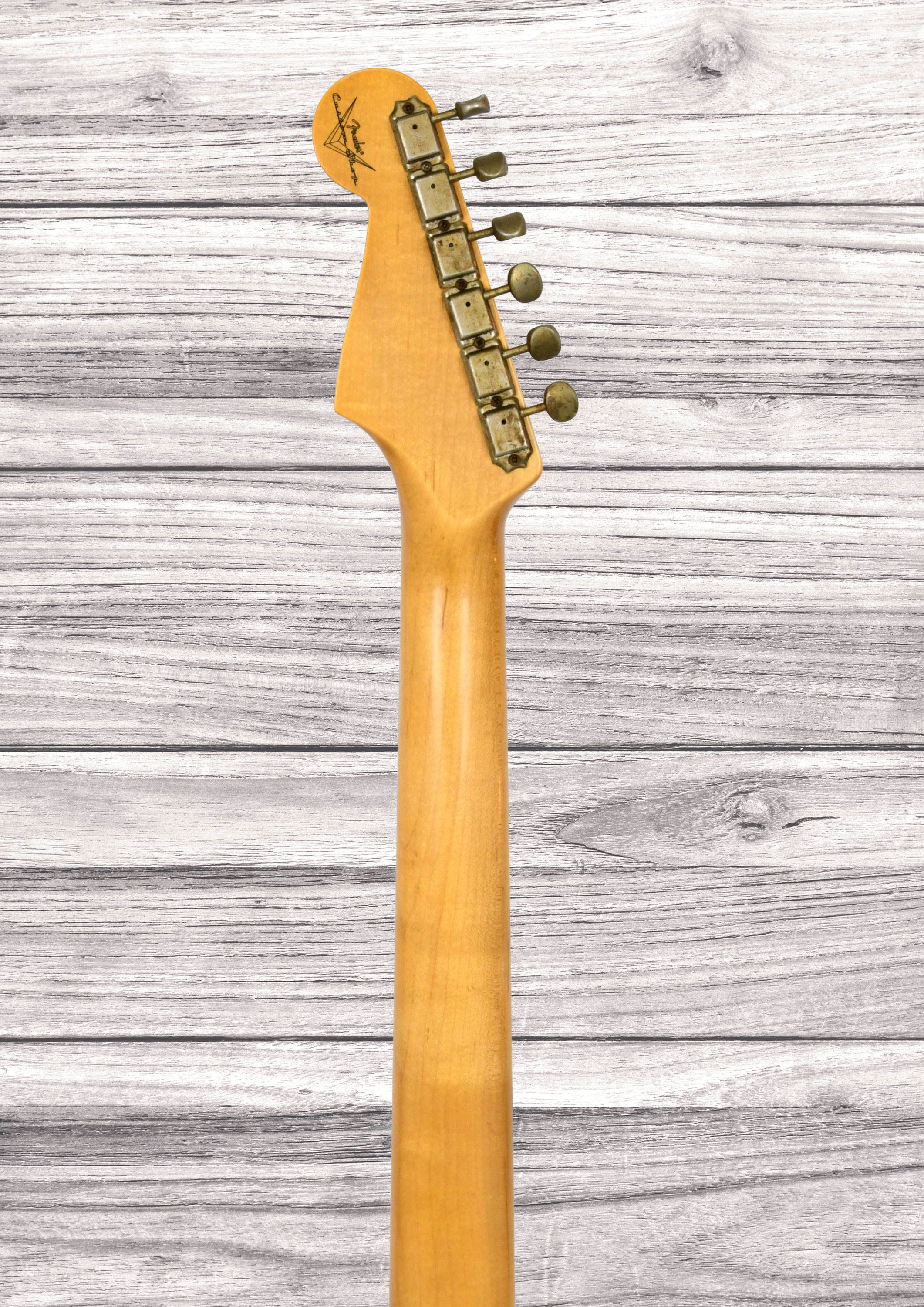 fender-custom-shop-stratocaster-journeyman-relic-aged-olympic-white_6aa1160b1e2e1.jpg