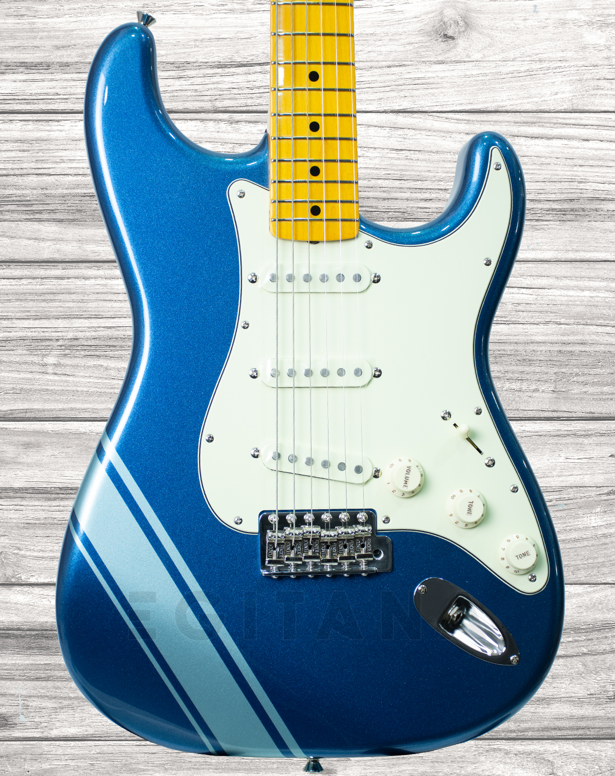 fender-fsr-traditional-50s-stratocasterr-with-stripe_5eff154e5ff02.jpg