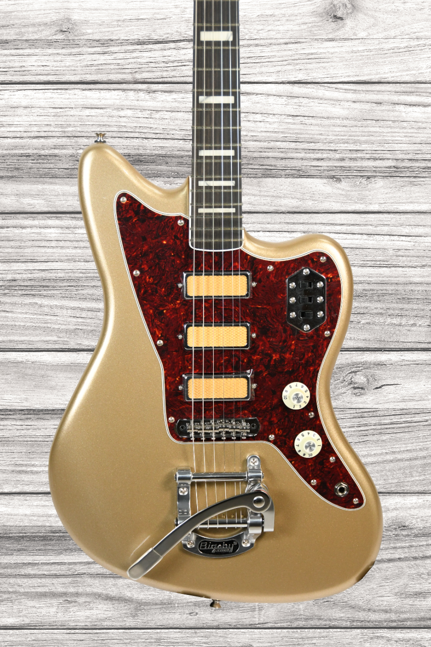 fender-gold-foil-jazzmaster-ebony-fingerboard-shoreline-gold_6418917268b6f.png