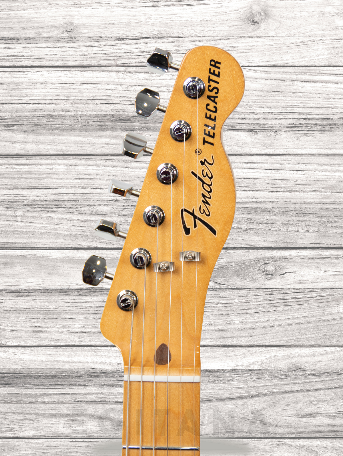 fender-limited-edition-vintera-70s-mocha-maple-fingerboard_6092a54b18bfd.jpg