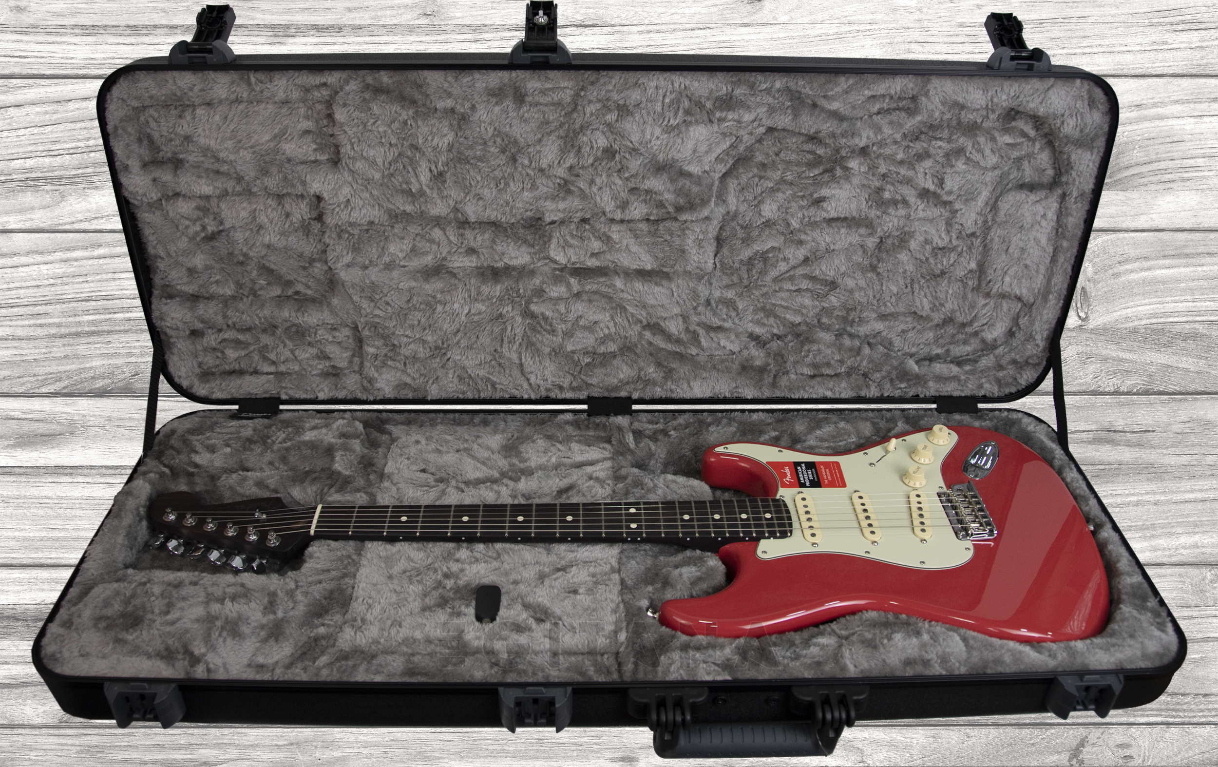 fender-lt-ed-american-pro-stratocaster-rw-fiesta-red_5f60e651e4984.jpg