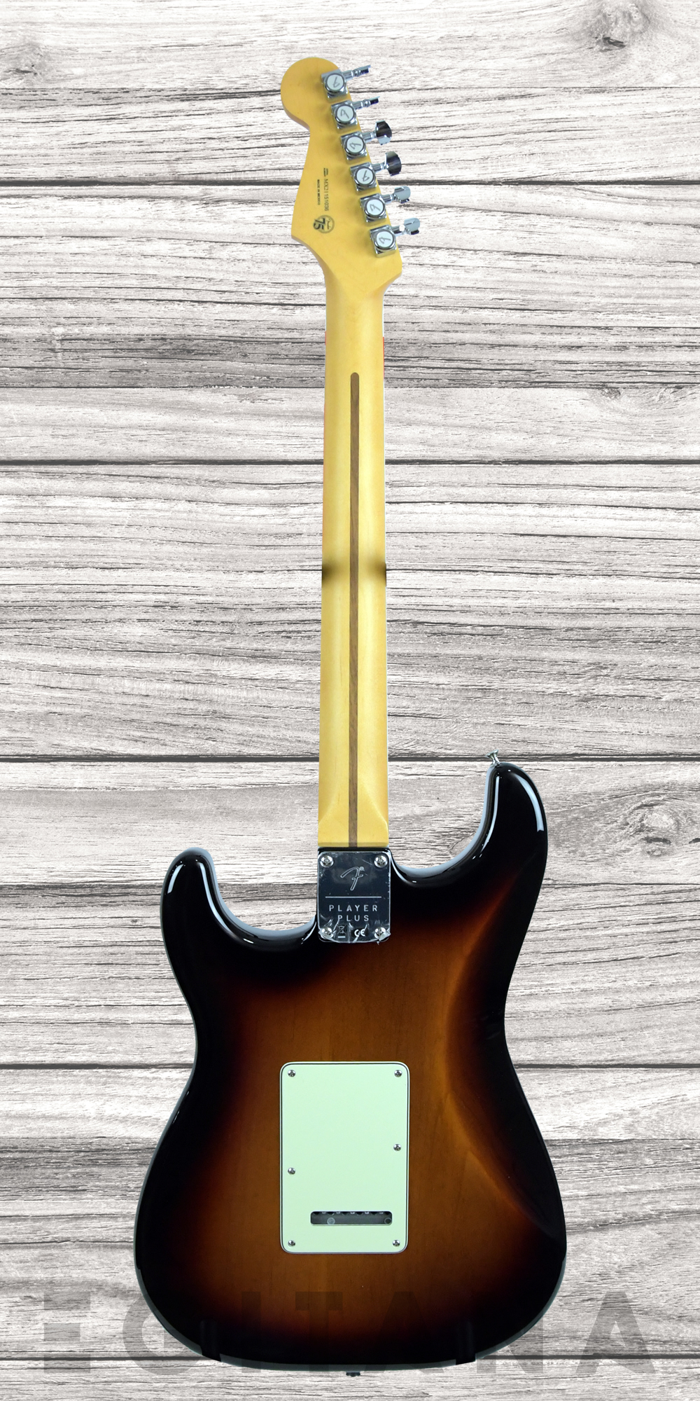 fender-player-plus-hss-3-color-sunburst_61bca3553bef9.jpg