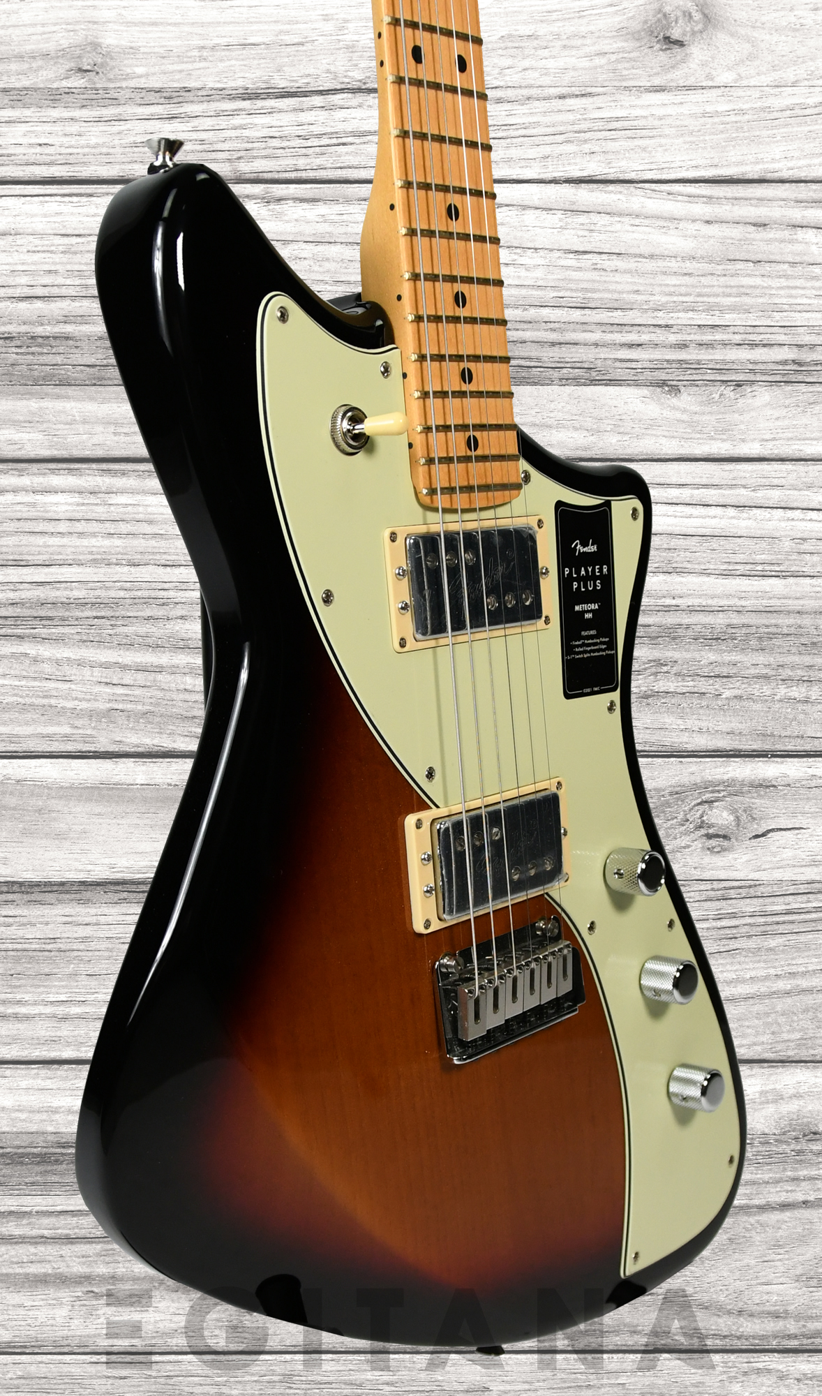 fender-player-plus-meteora-hh-maple-fingerboard-3-color-sunburst_6357b974607c2.jpg