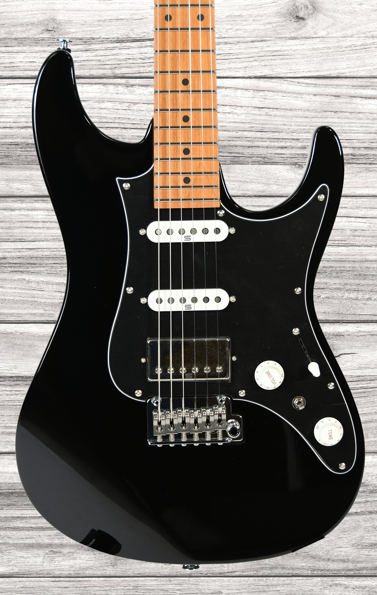 ibanez-az2204b-bk-prestige_635fdec6d0d1f.jpg