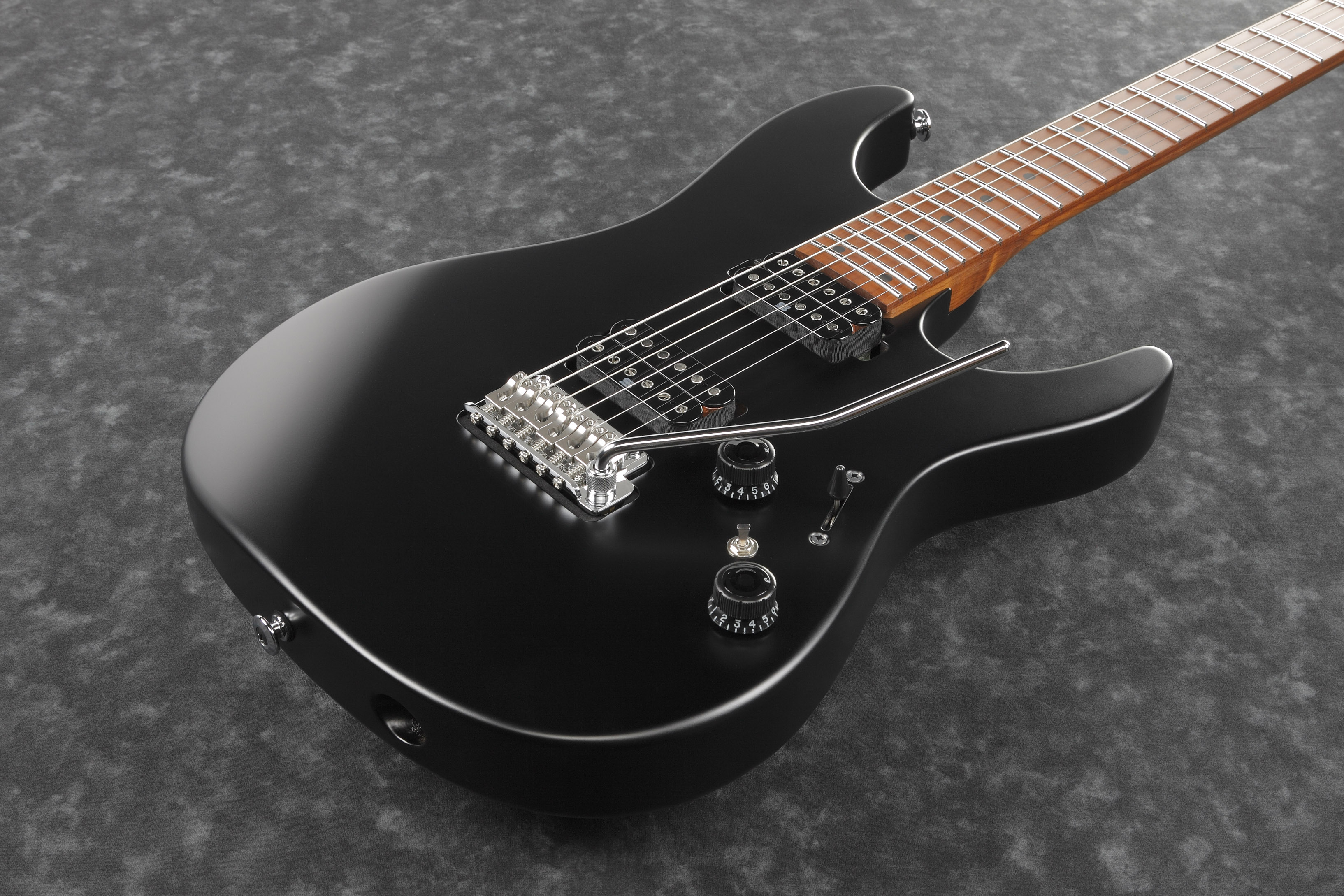 ibanez-az2402-bkf-black-flat-prestige_699891e76ee8f.jpg