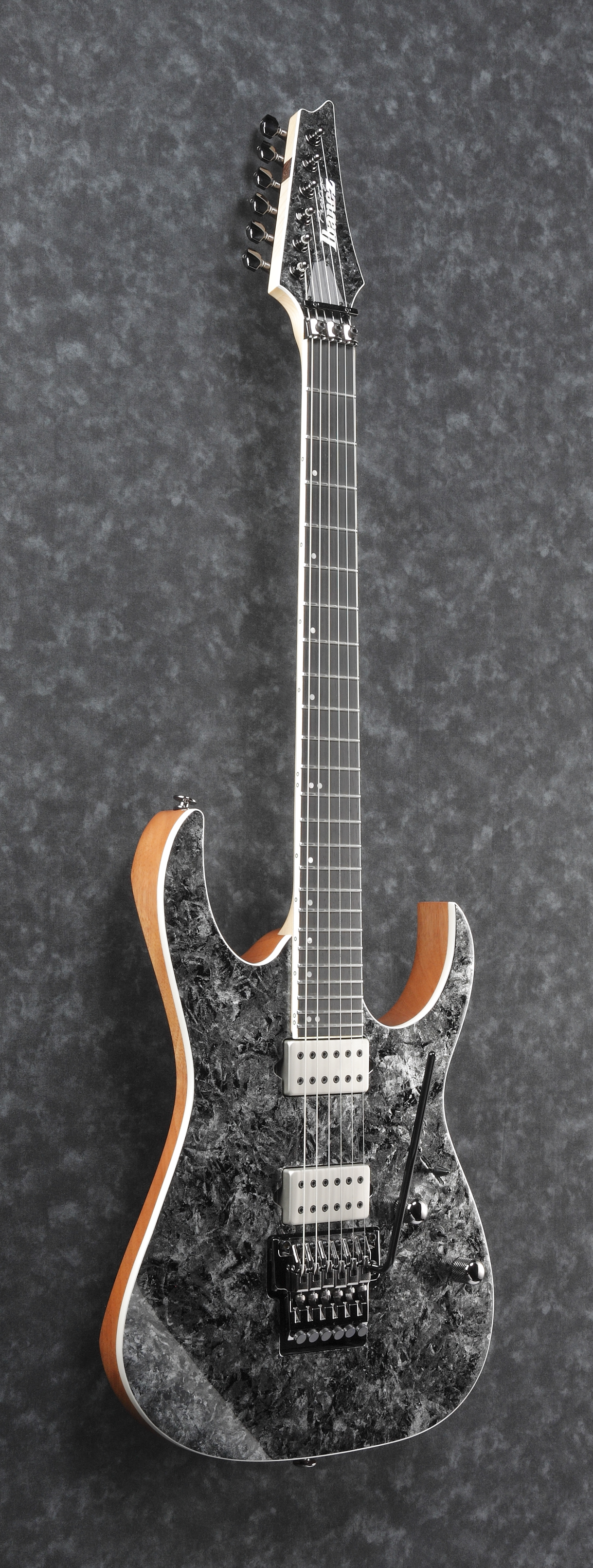 ibanez-rg5320r-csw_69e9e4e8c2a28.jpg