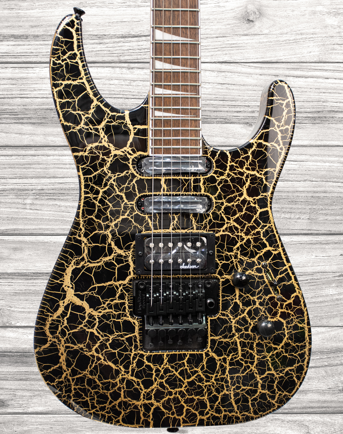 jackson-sl3xdx-soloist-gold-crackle_5f20565e0175d.jpg