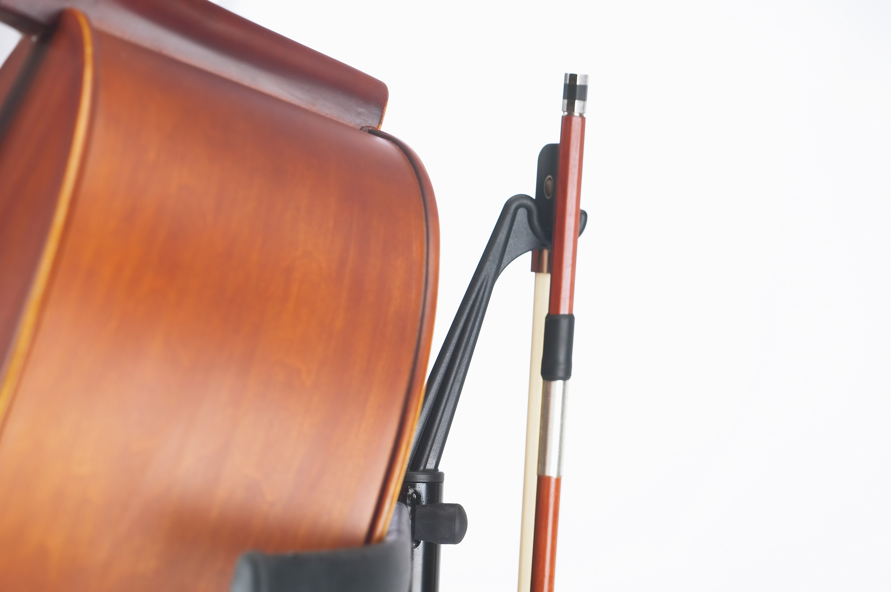 km-141-1-mkii-cello-stand-bk_60dc90931e98a.jpg