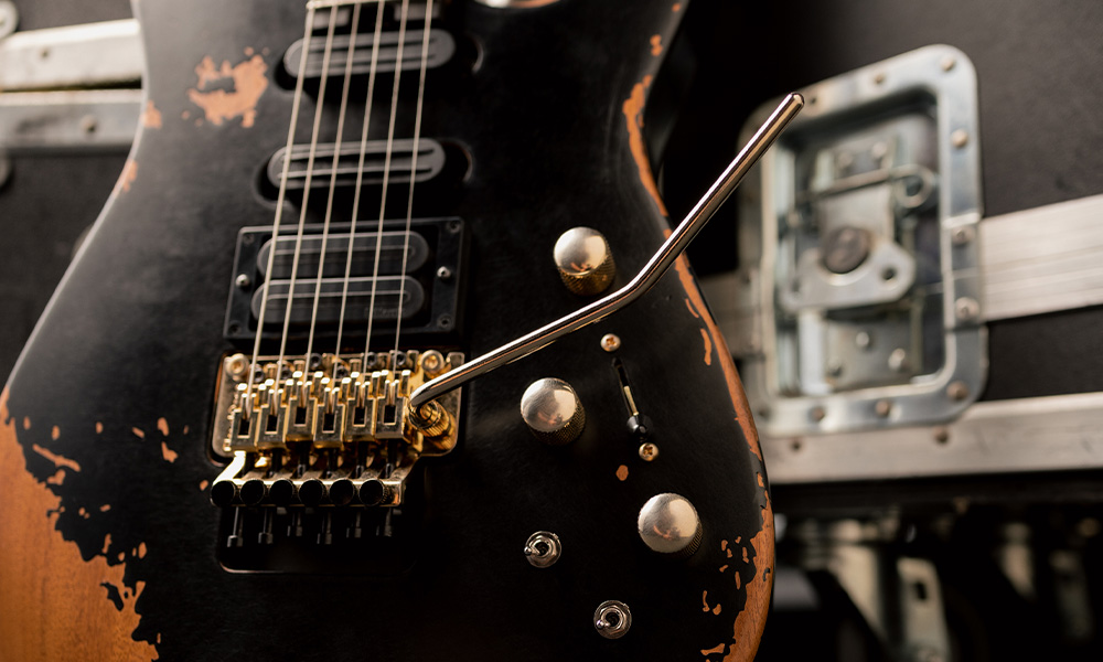 pro-series-signature-phil-collen-pc1-e-escala-em-ebano-worn-black_6ab4eb334908a.jpg