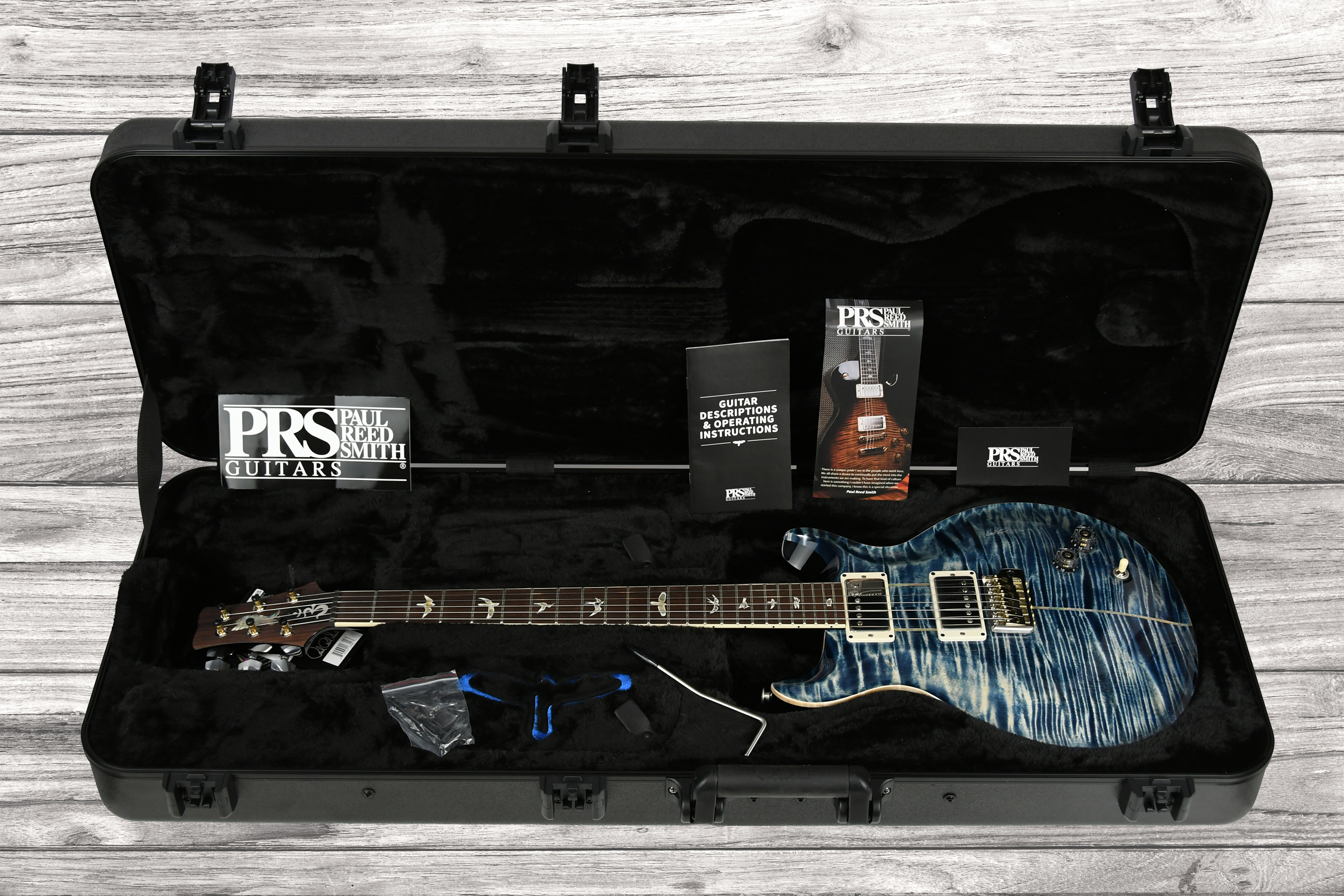 prs-santana-retro-faded-whale-blue_68fa310f4f9af.jpg