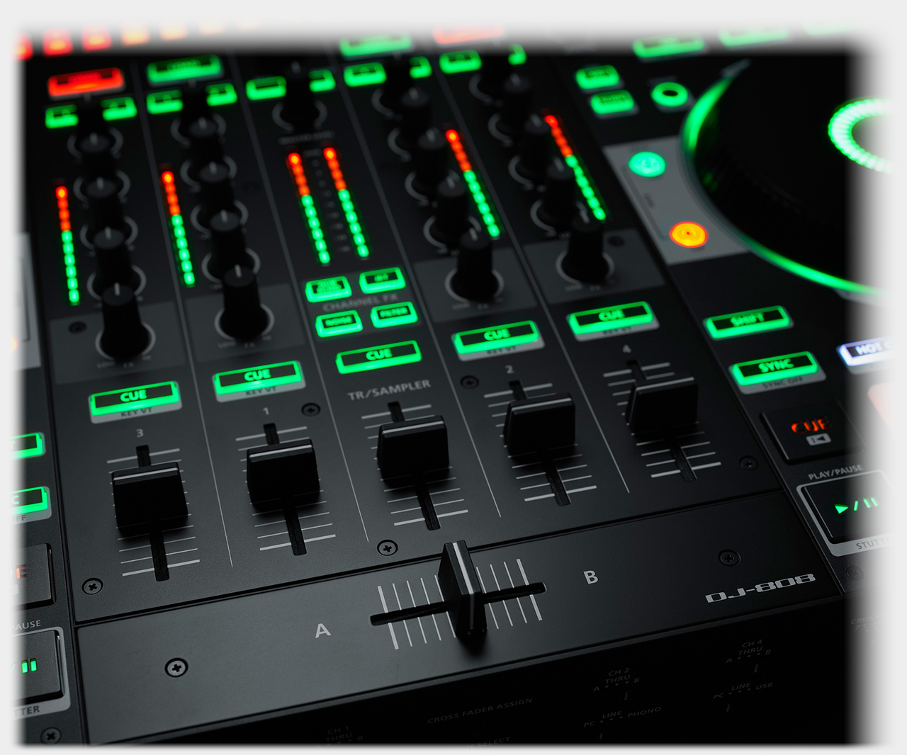 roland-dj-808_5995674a541b9.jpg