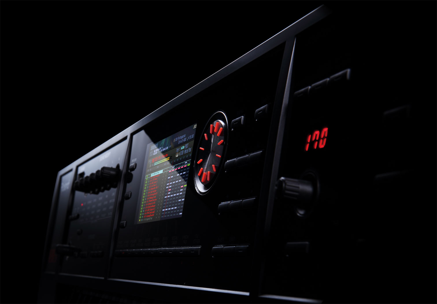 roland-fa-06_5f118f0e86278.jpg